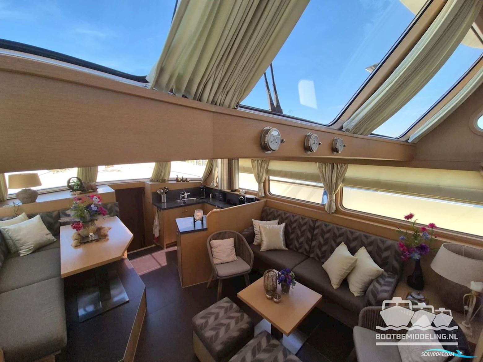 Euroship 1900 Pilothouse