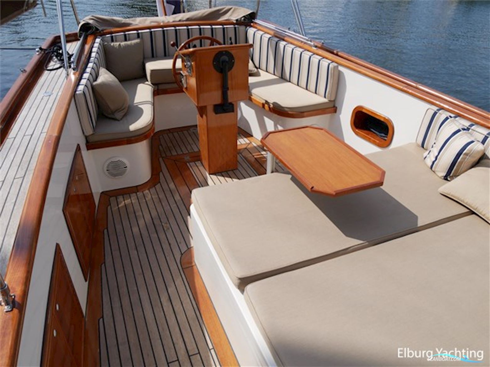 Euroship 33,3ft. Custombuilt Cabinsloep