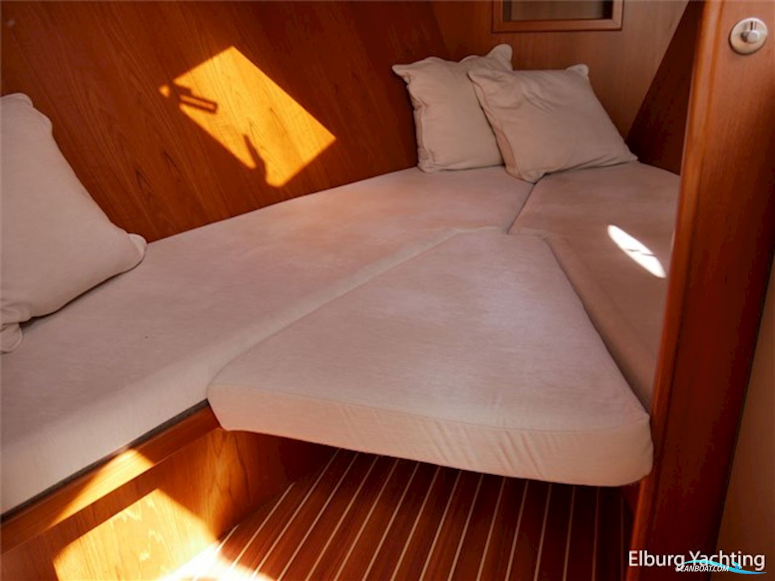 Euroship 33,3ft. Custombuilt Cabinsloep
