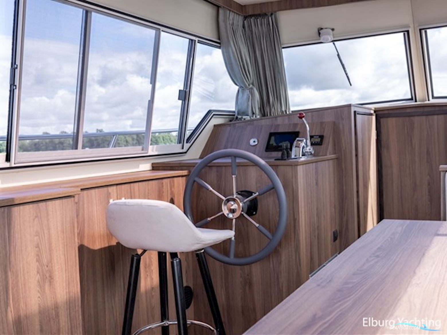 Excellent 1000 - Touring 