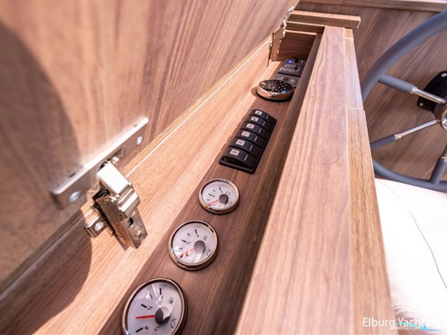 Excellent 1000 - Touring