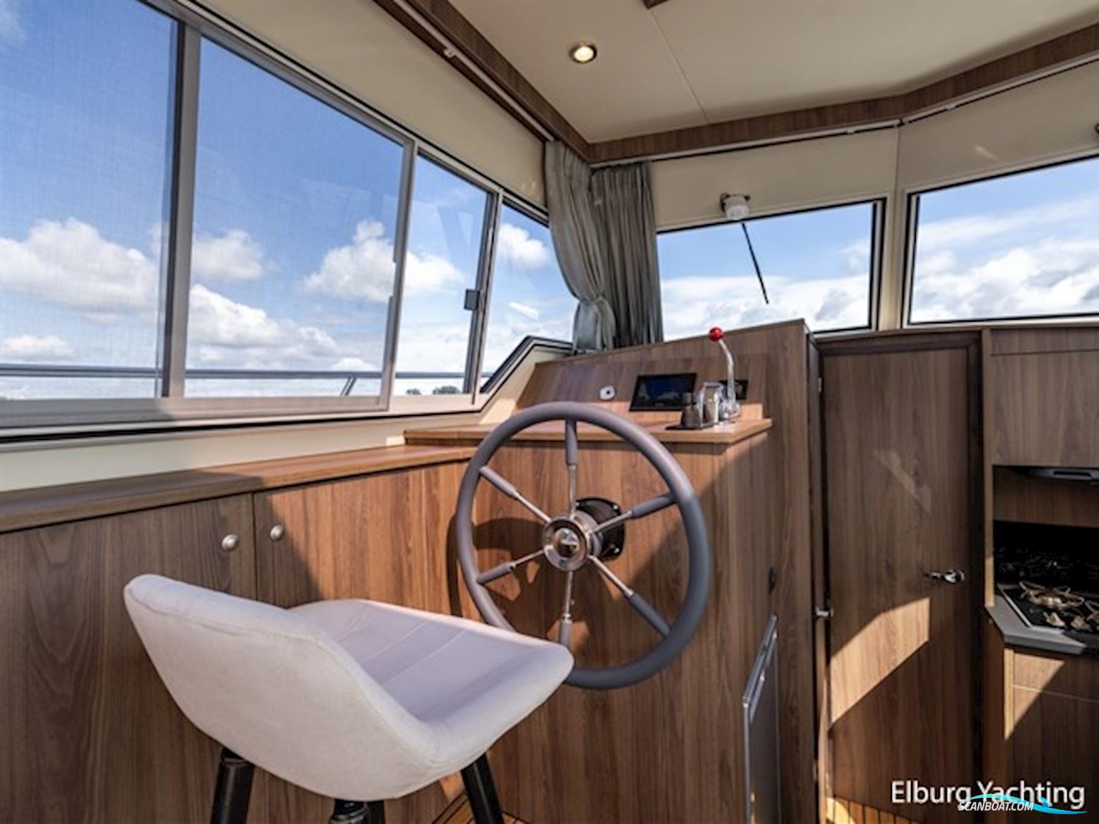 Excellent 1000 - Touring