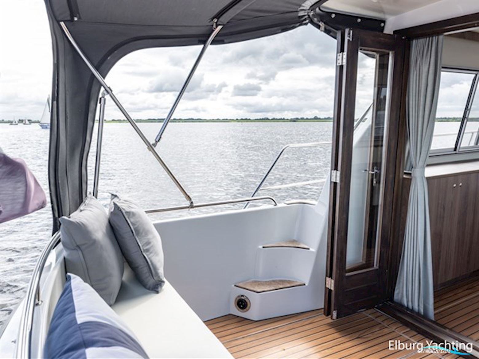 Excellent 1000 - Touring