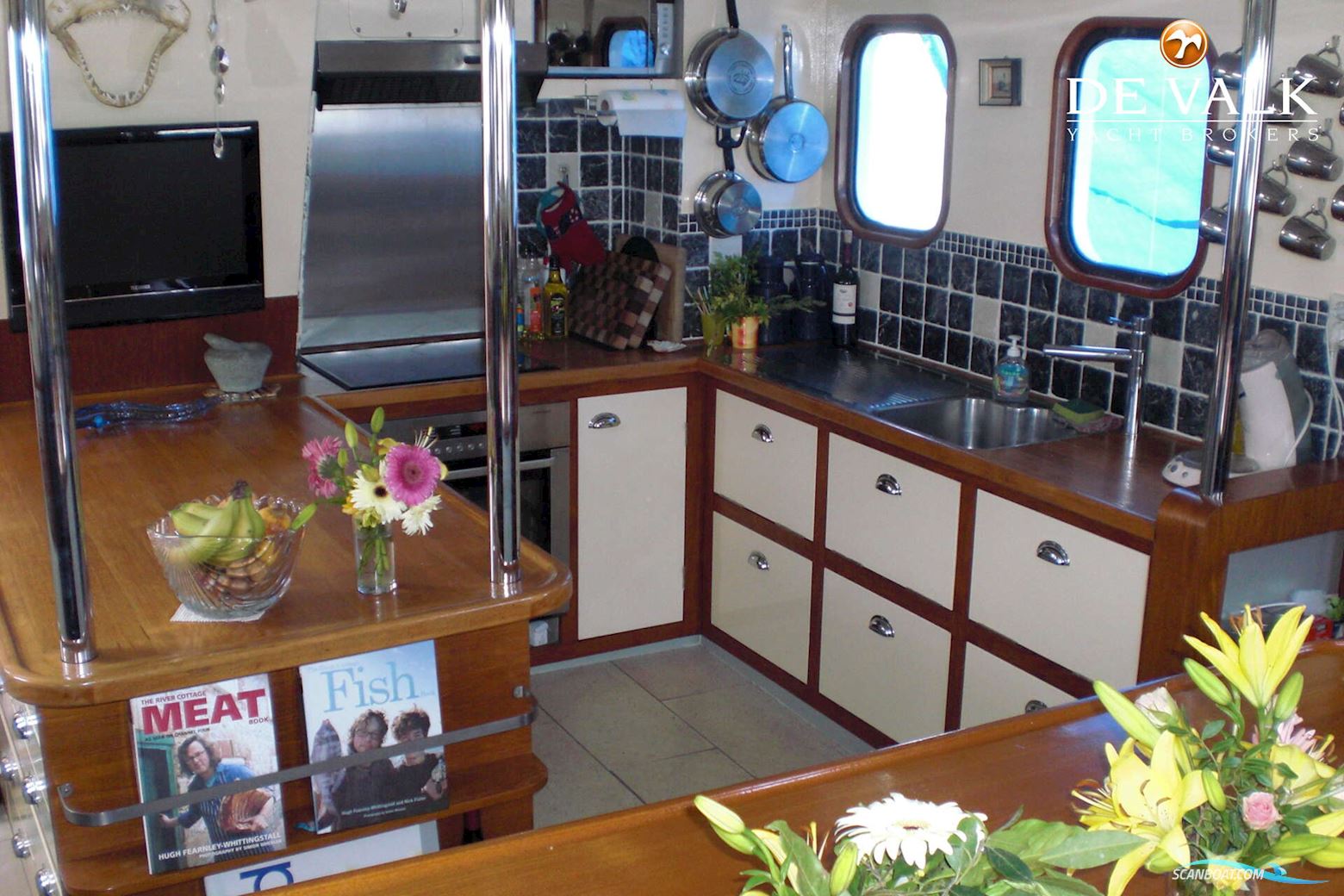 Expedition Vessel Long Range 29M