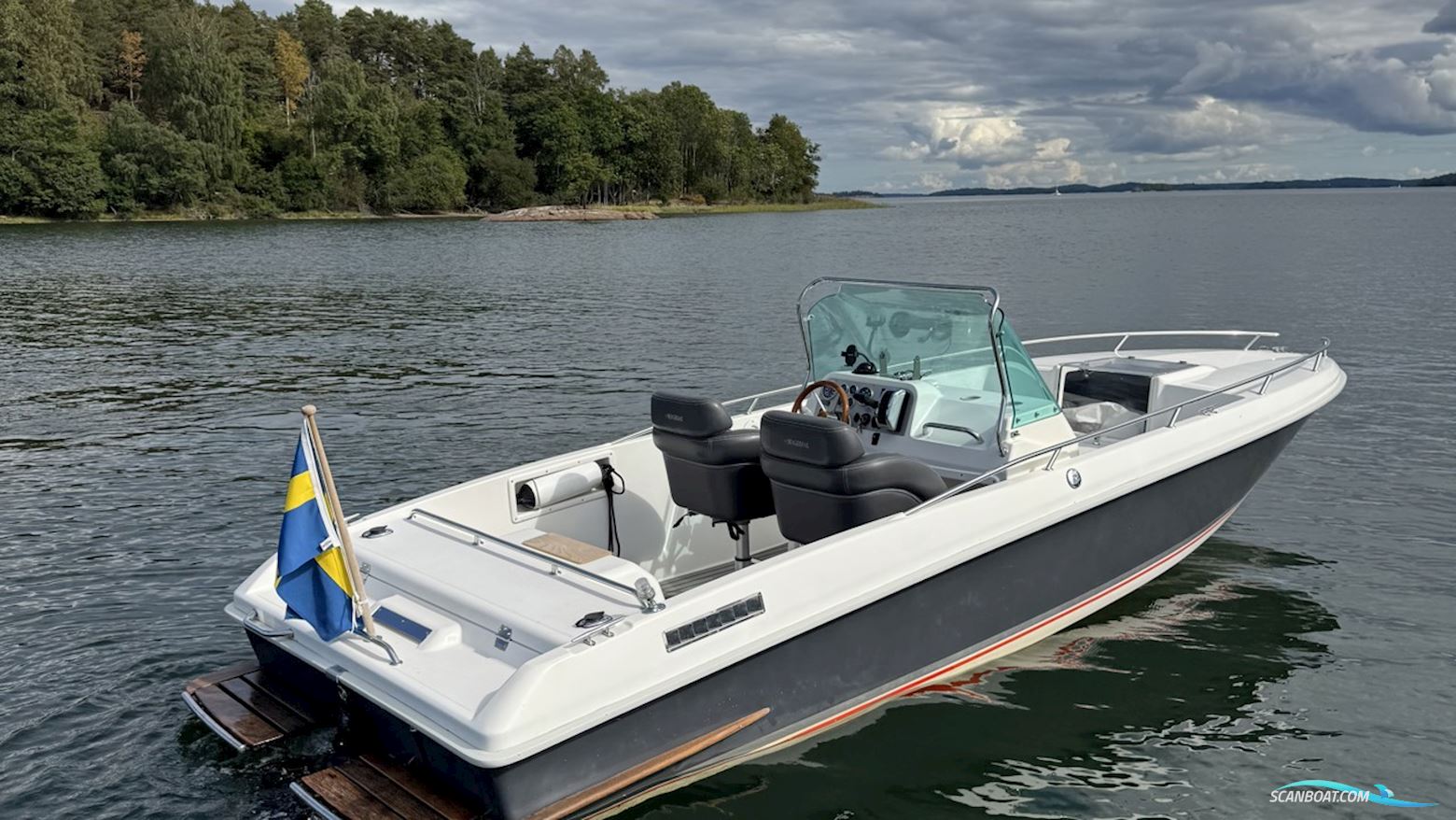 F23 Motorbåd 2009, med Mercruiser 4,3 MPI motor, Sverige
