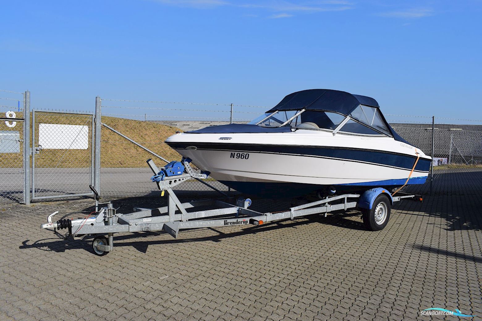 Få Four Winns 170 LE Horizon til små penge Motorbåd 2005, med Volvo Penta  motor, Danmark