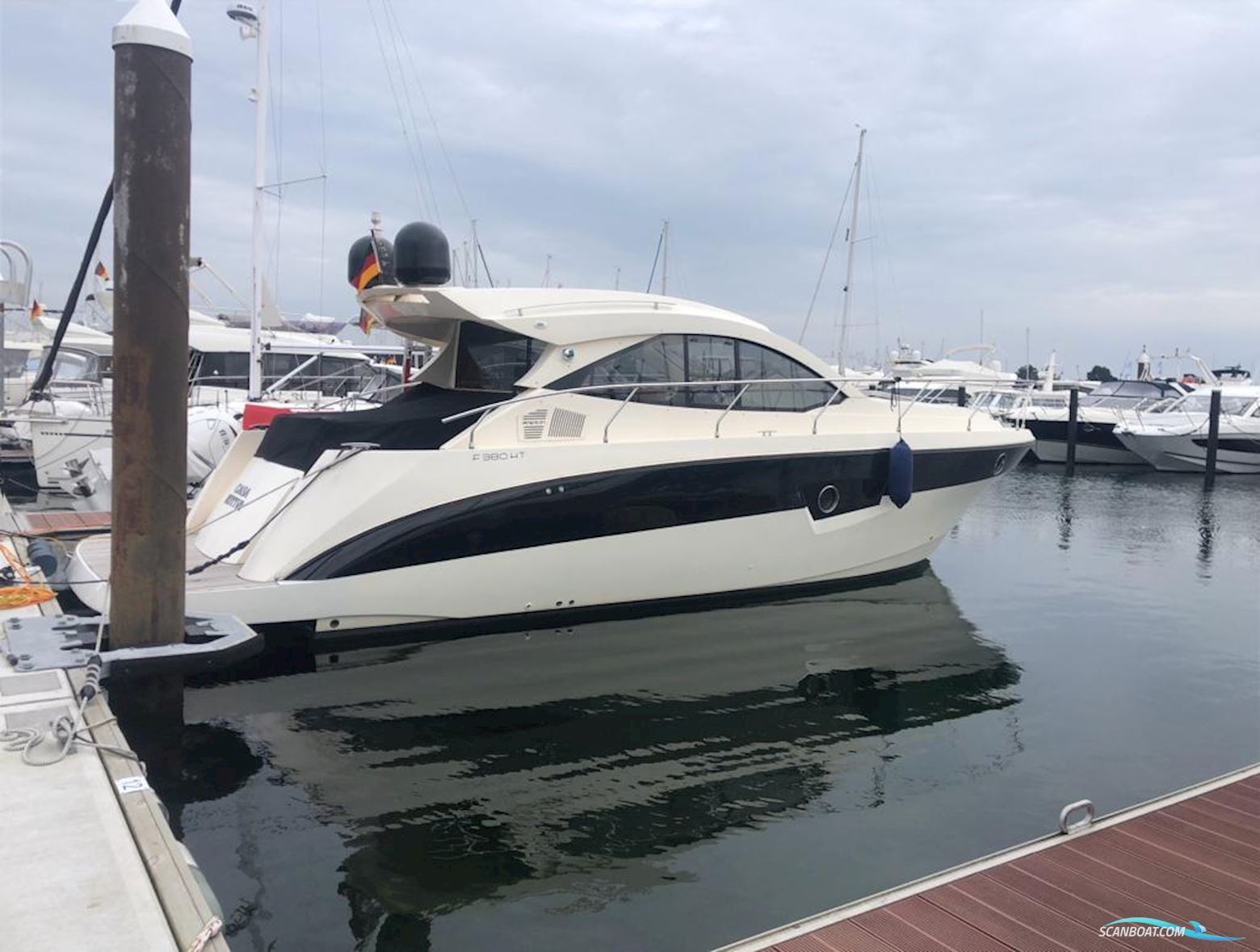 Faeton Astondoa / F380 HT Motorbåd 2010, med Cummins Mercruiser Diesel Qsd 4.2 motor, Tyskland