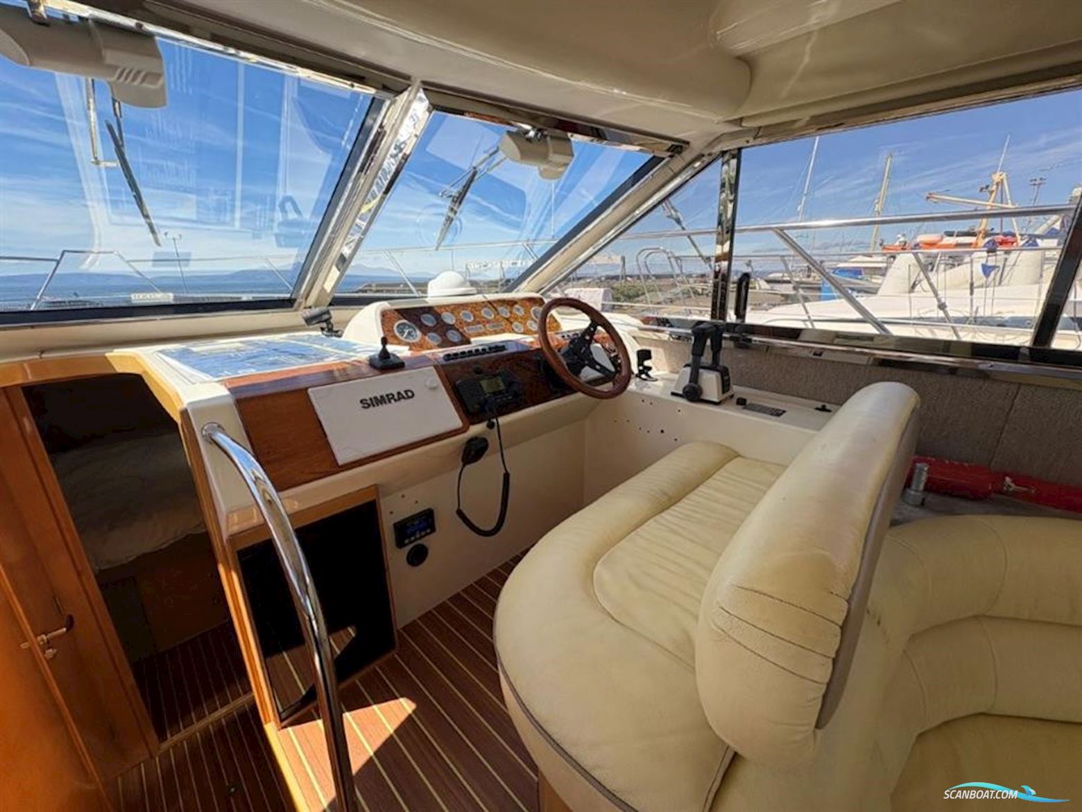 Fairline  Phantom 37