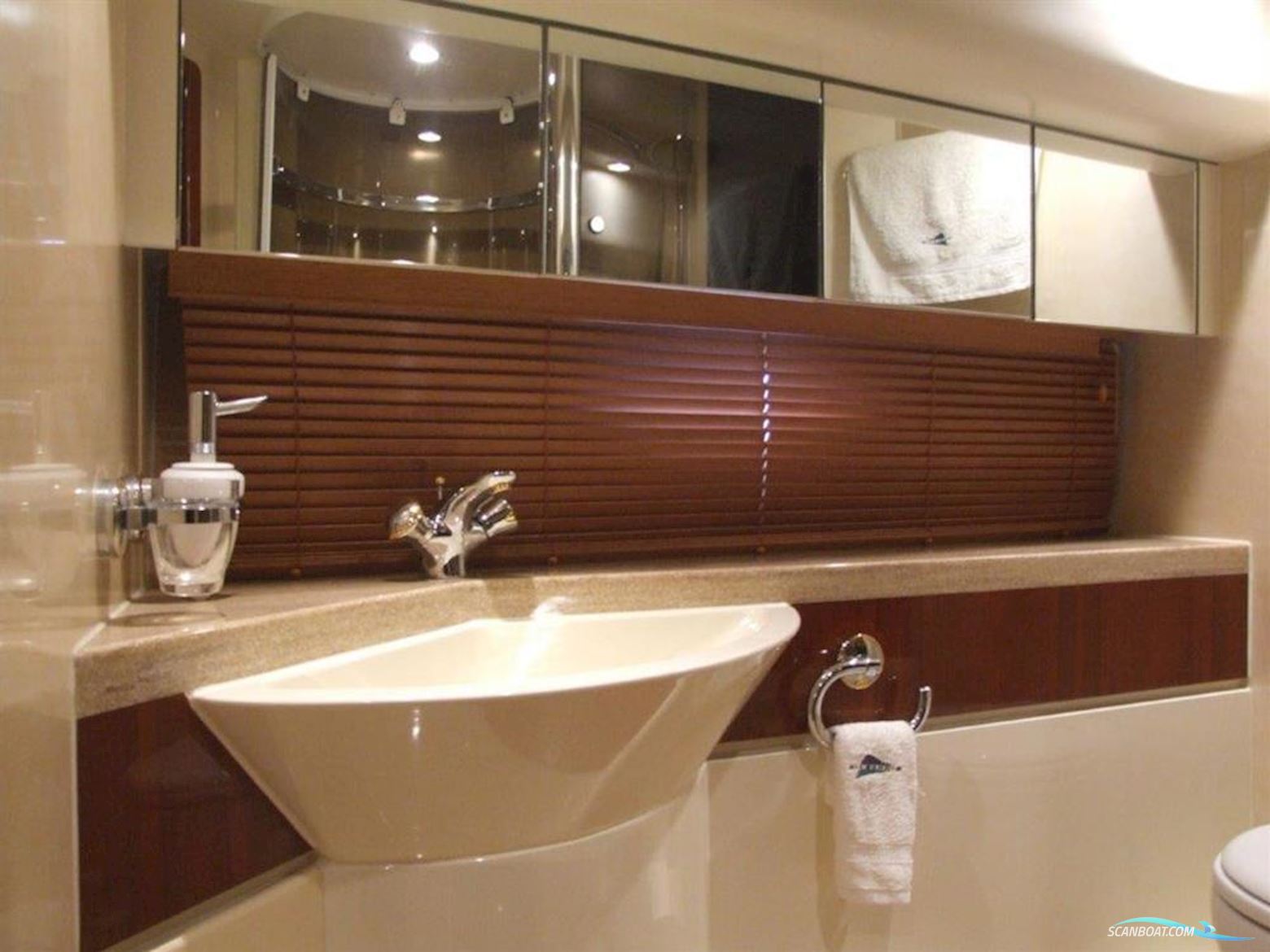 Fairline  Squadron 55