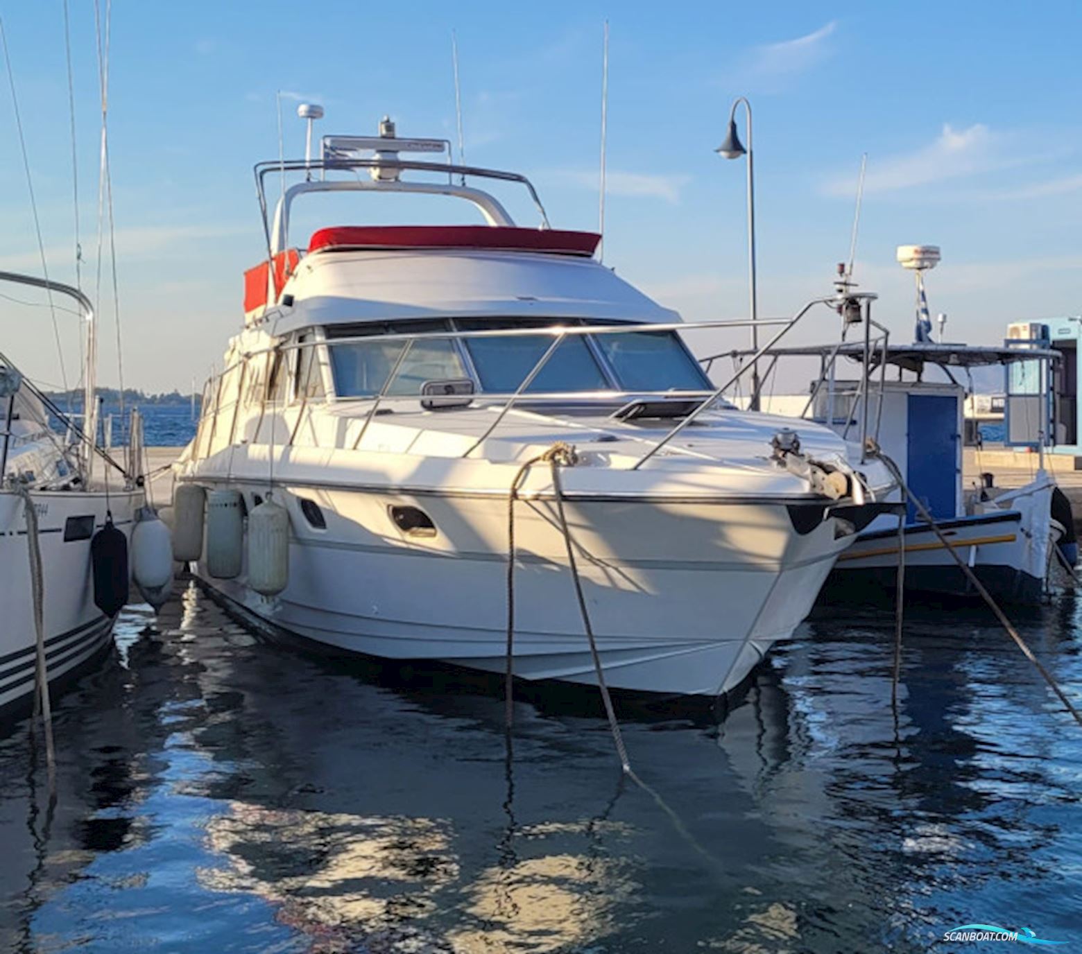 Fairline 41 Fly Motorbåd 1990, med Caterpillar 3208 motor, Grækenland