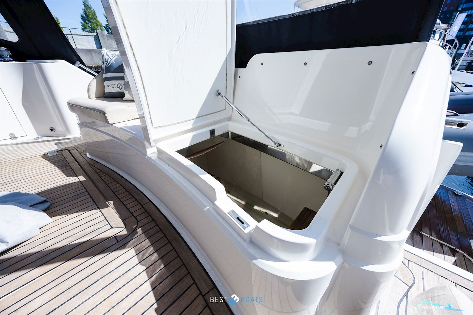 Fairline 58 Squadron