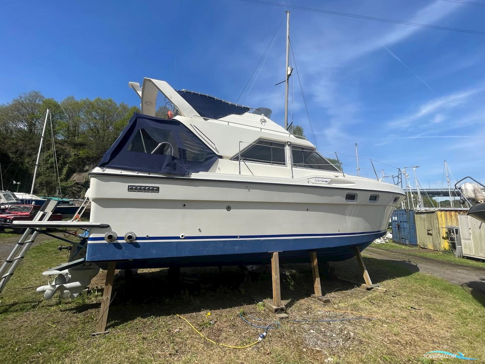 Fairline Corniche