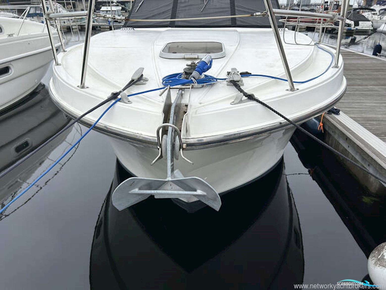 Fairline Corniche