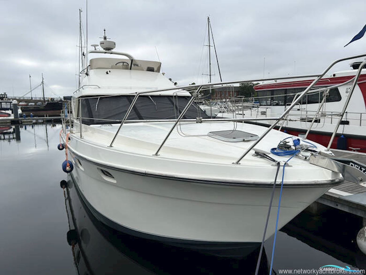 Fairline Corniche