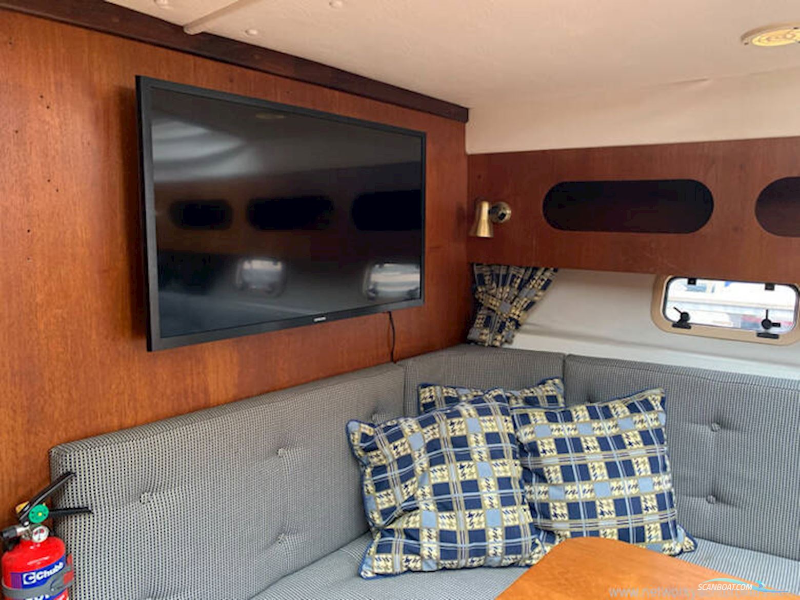 Fairline Corniche