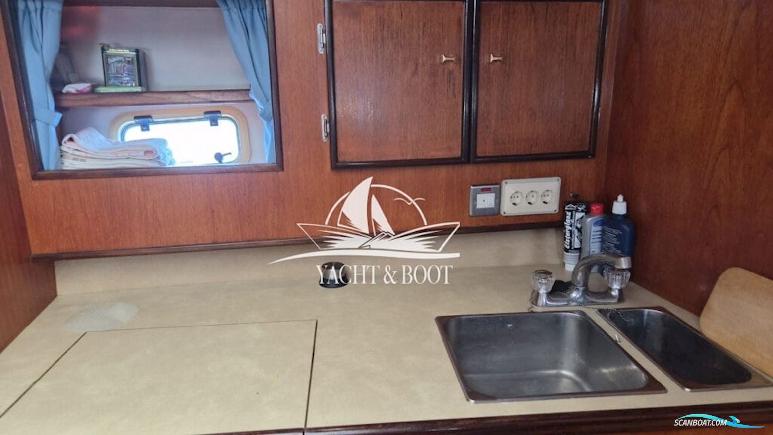 Fairline Corniche