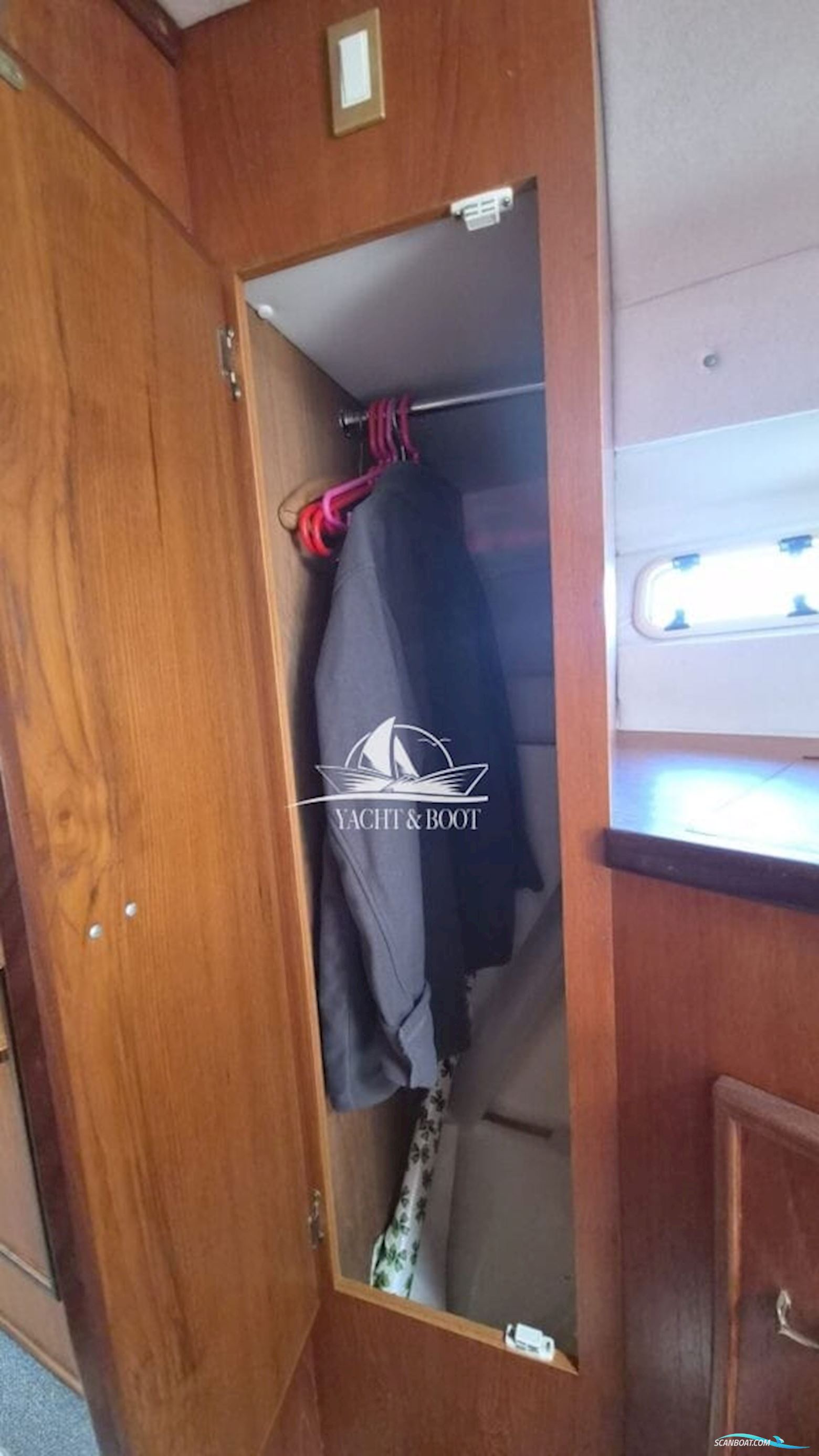 Fairline Corniche