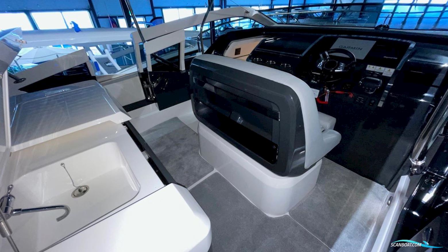Fairline F//LINE 33