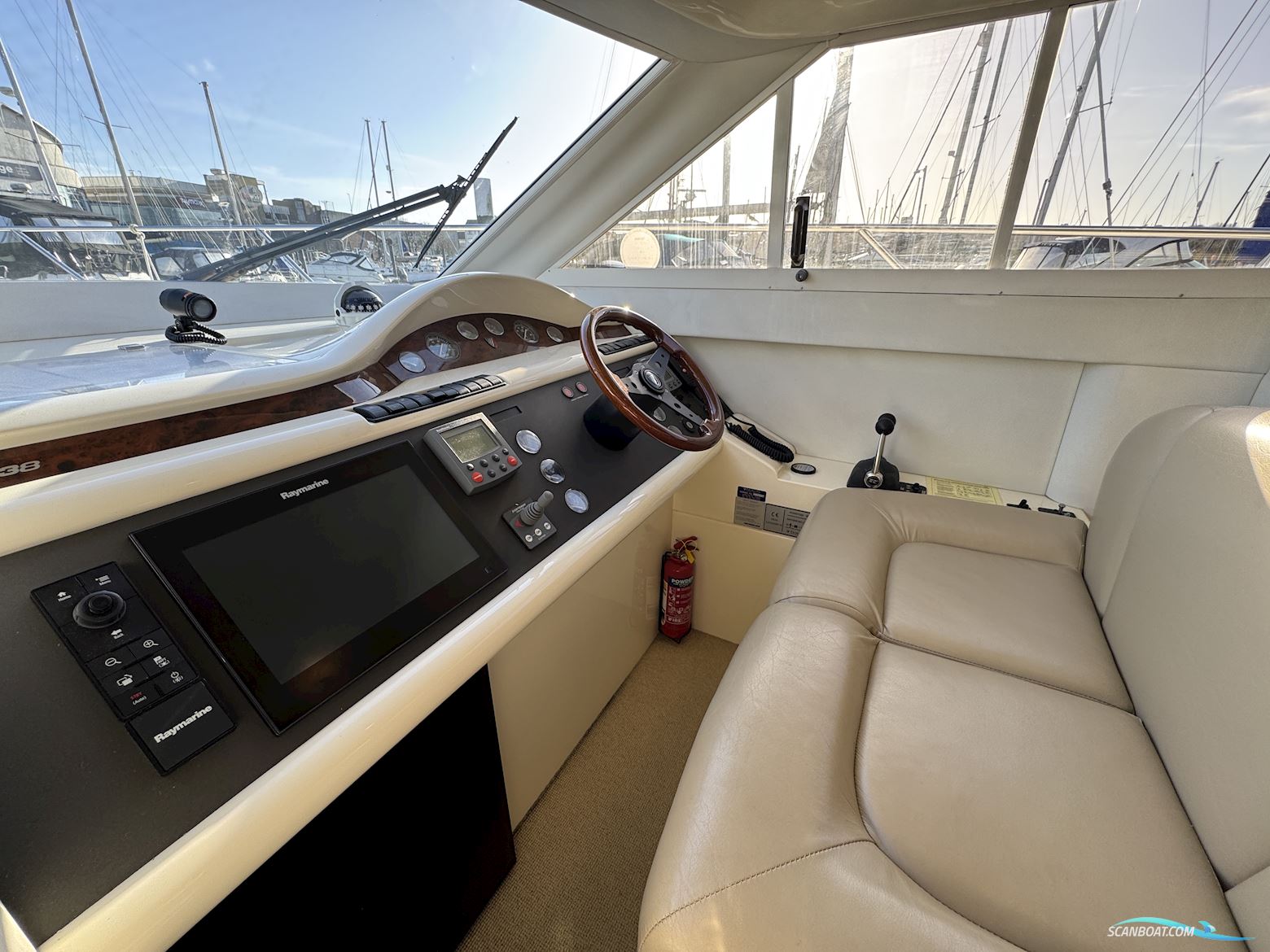 Fairline Phantom 38