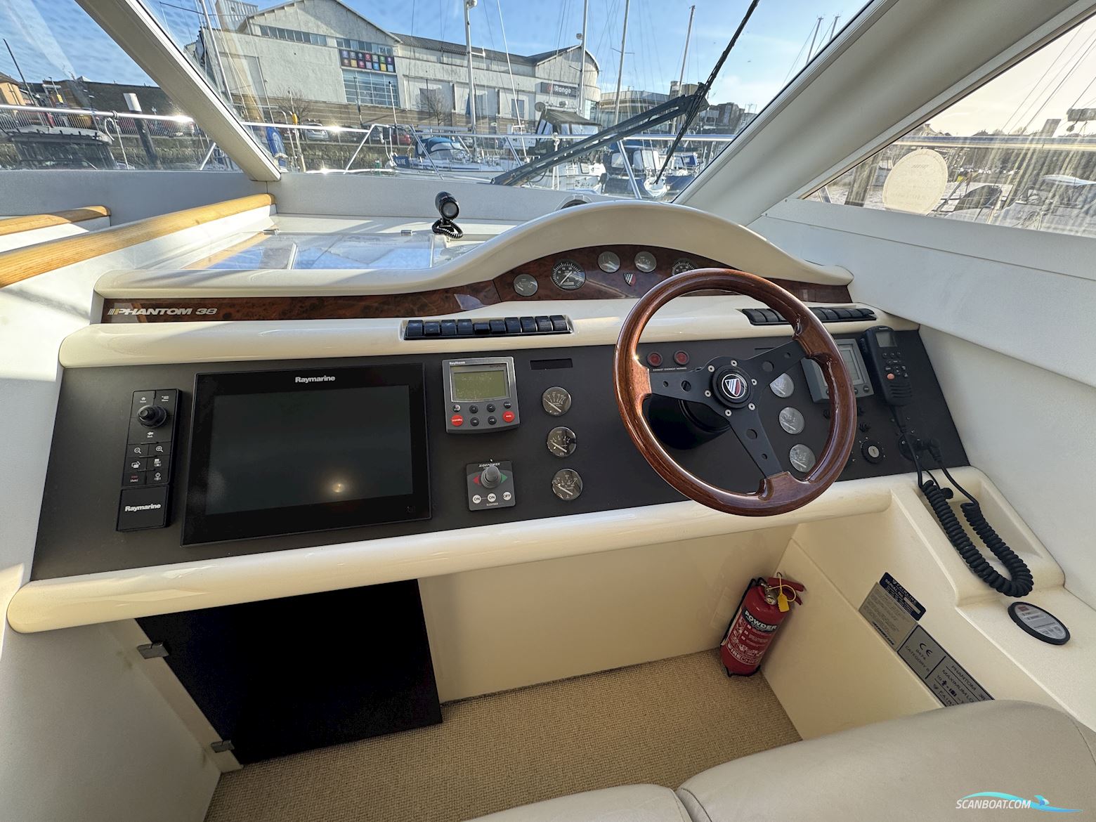 Fairline Phantom 38
