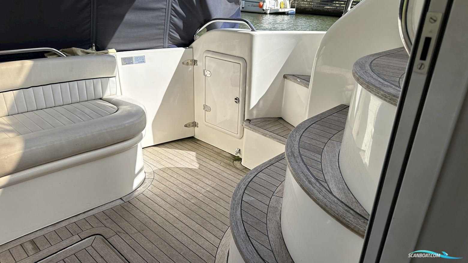 Fairline Phantom 40 Flybridge