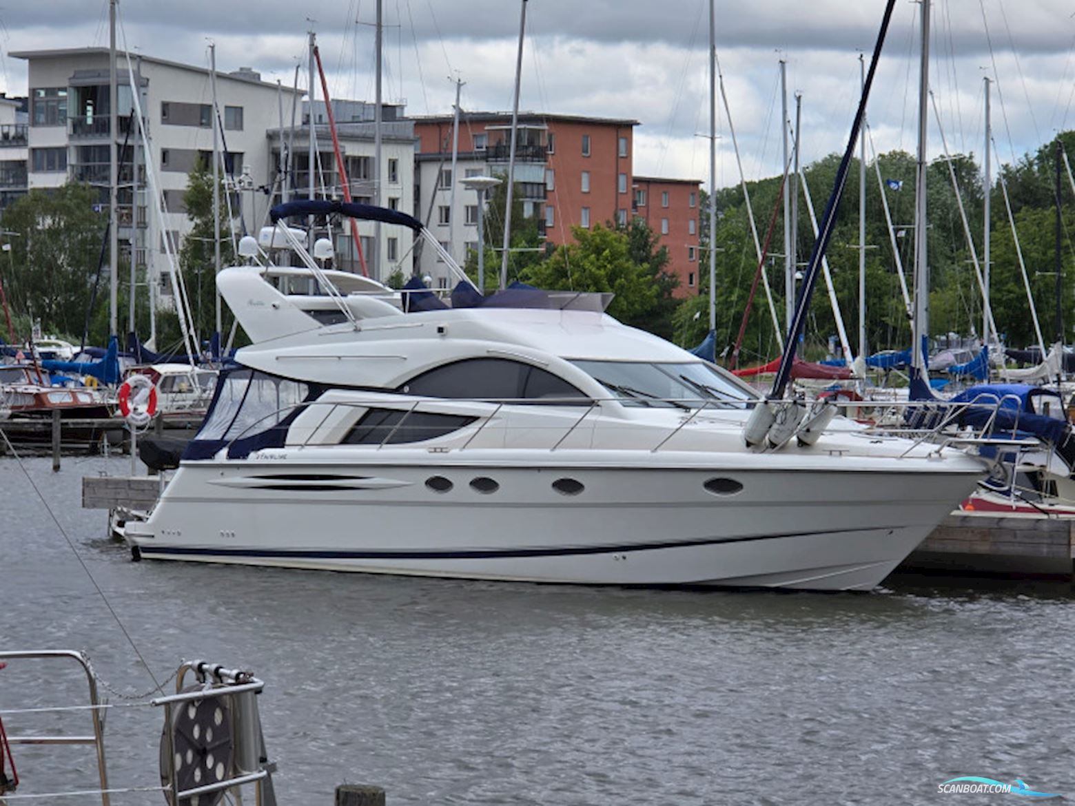 Fairline Phantom 43 Fly