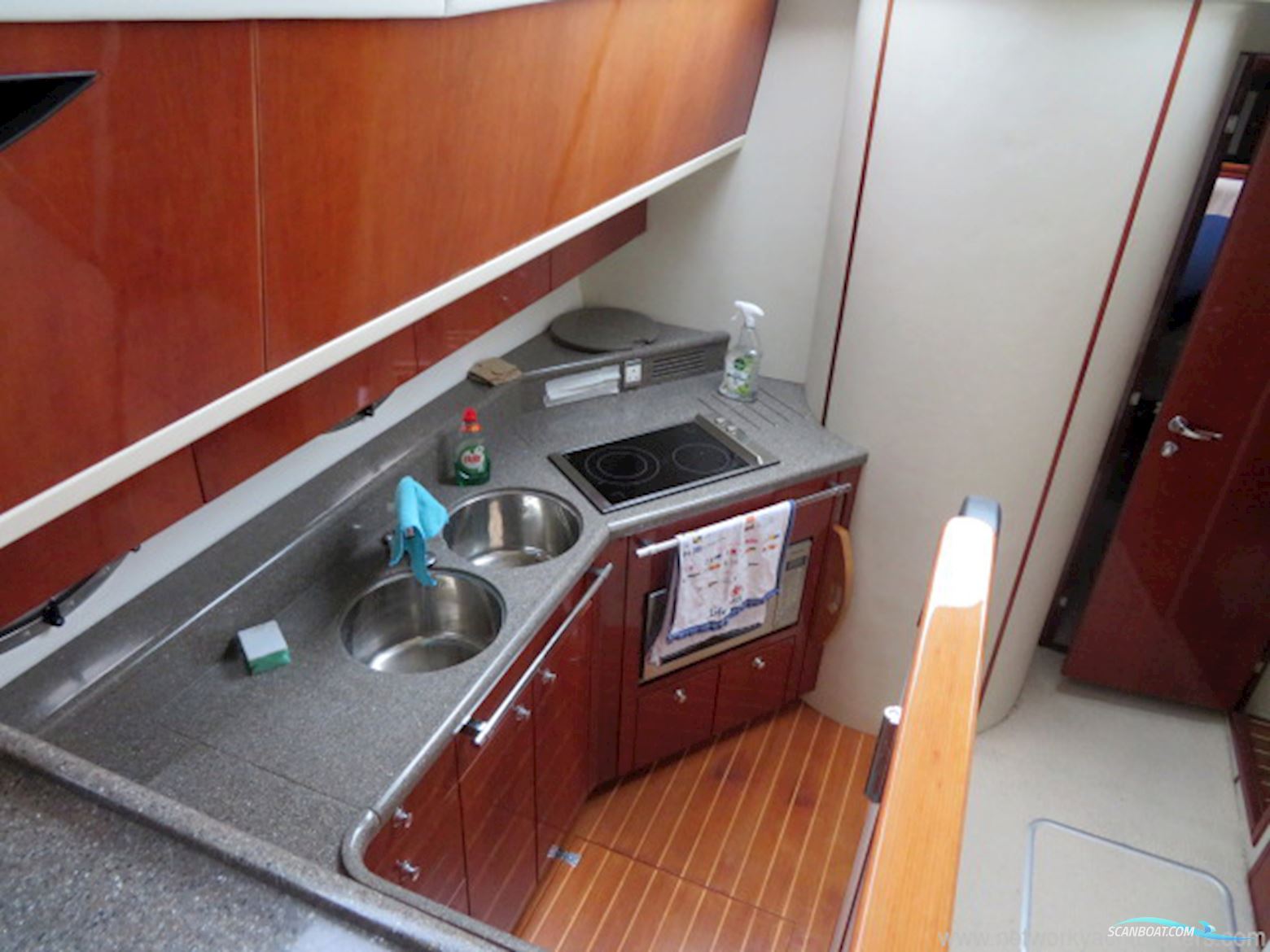 Fairline Phantom 43