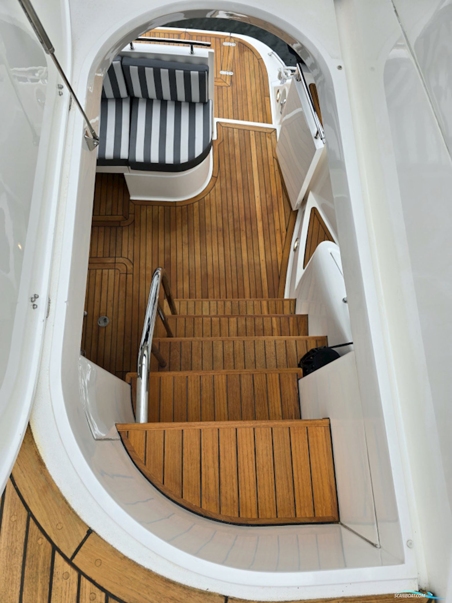 Fairline Phantom 43 Volvo Penta TAMD 74P-A