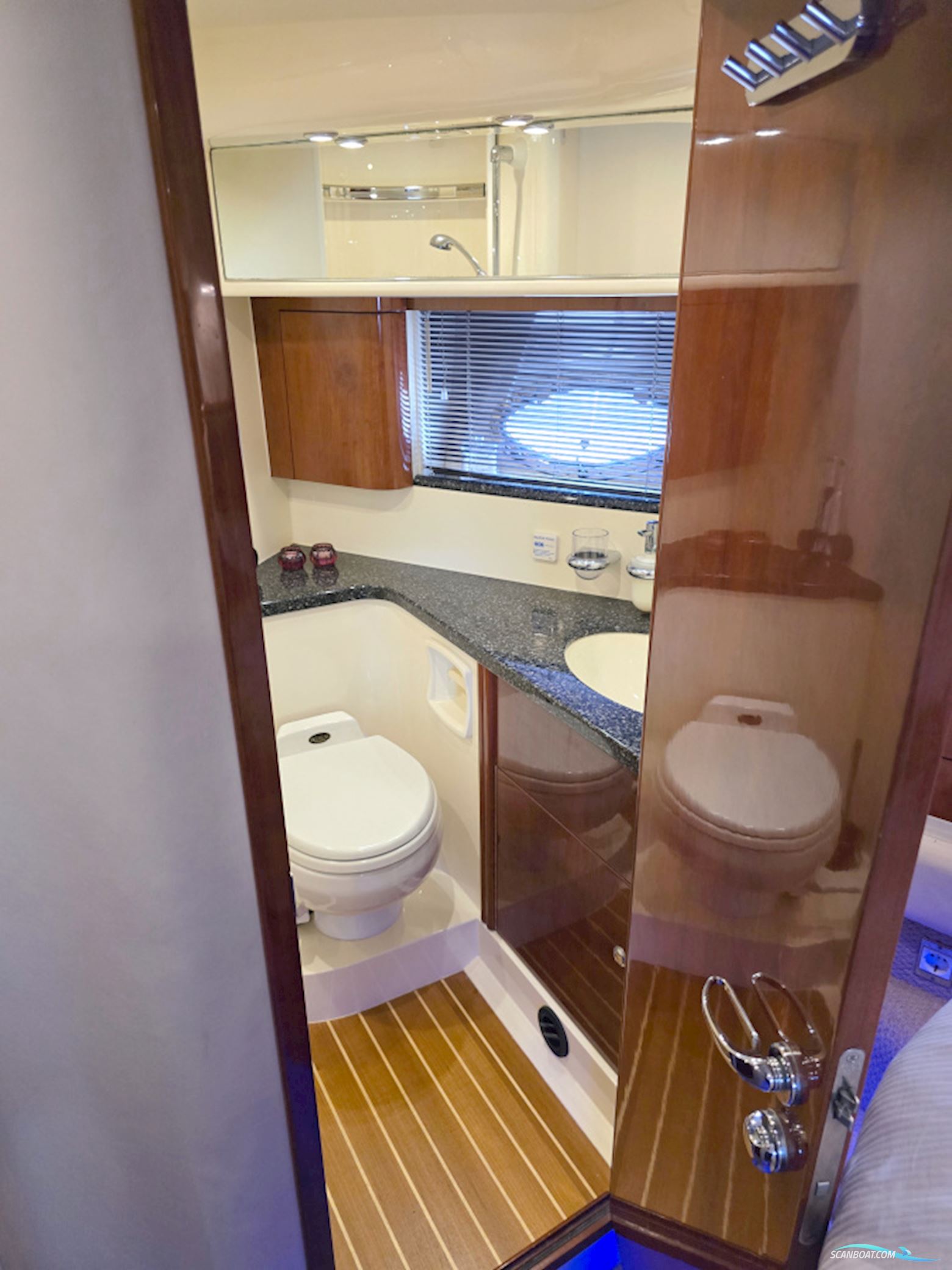 Fairline Phantom 43 Volvo Penta TAMD 74P-A