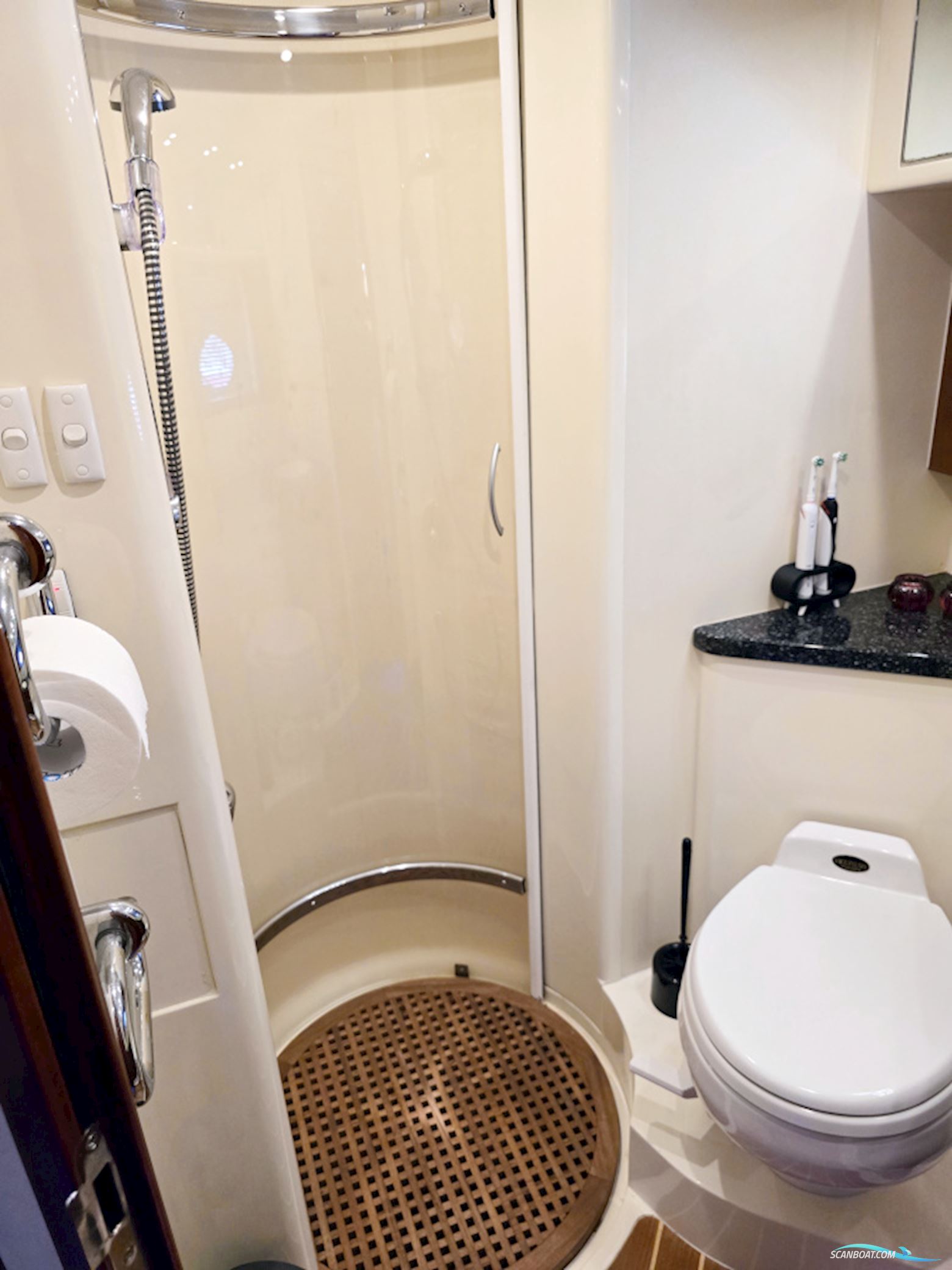 Fairline Phantom 43 Volvo Penta TAMD 74P-A