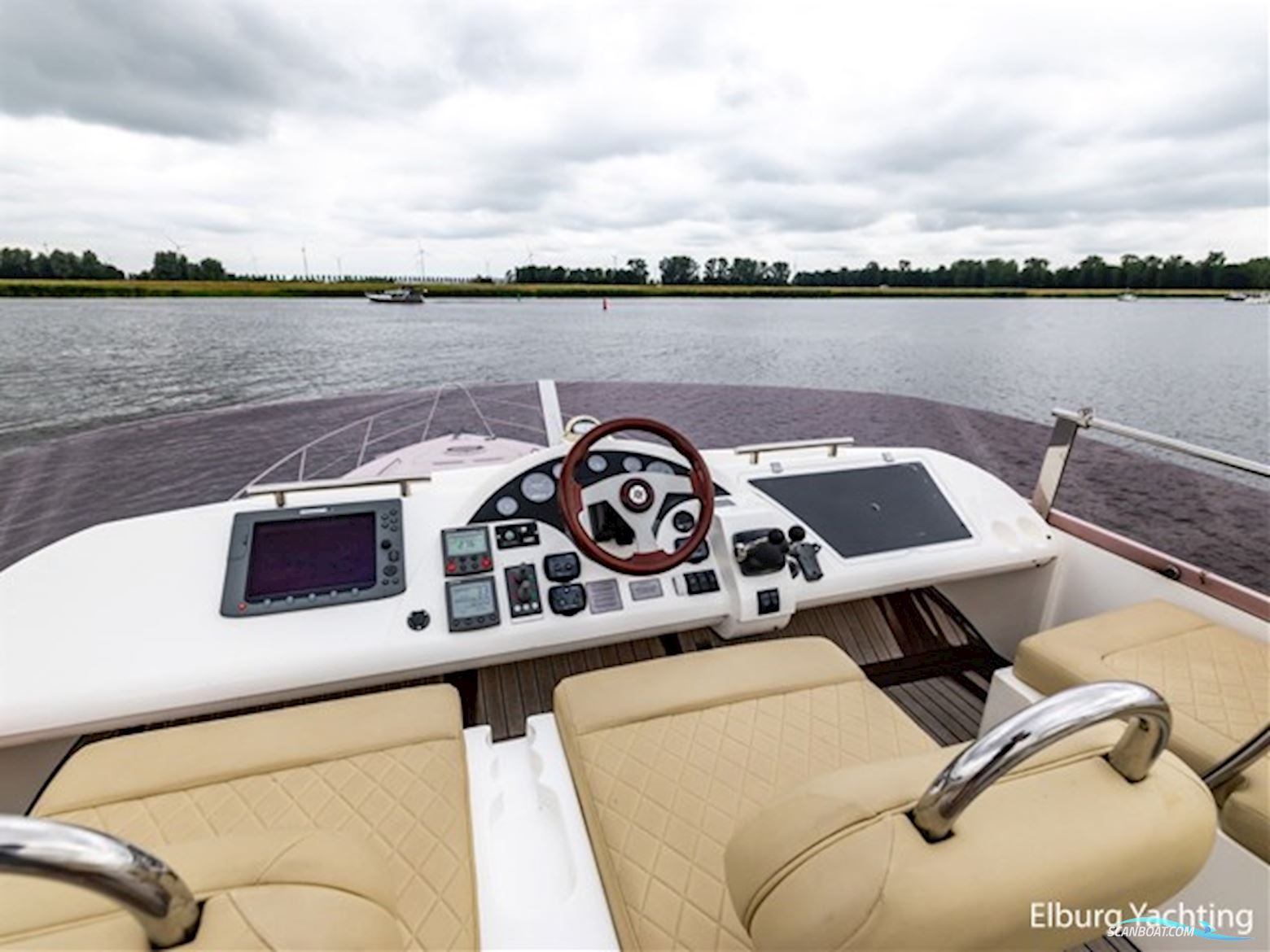 Fairline Phantom 50 - Flybridge 