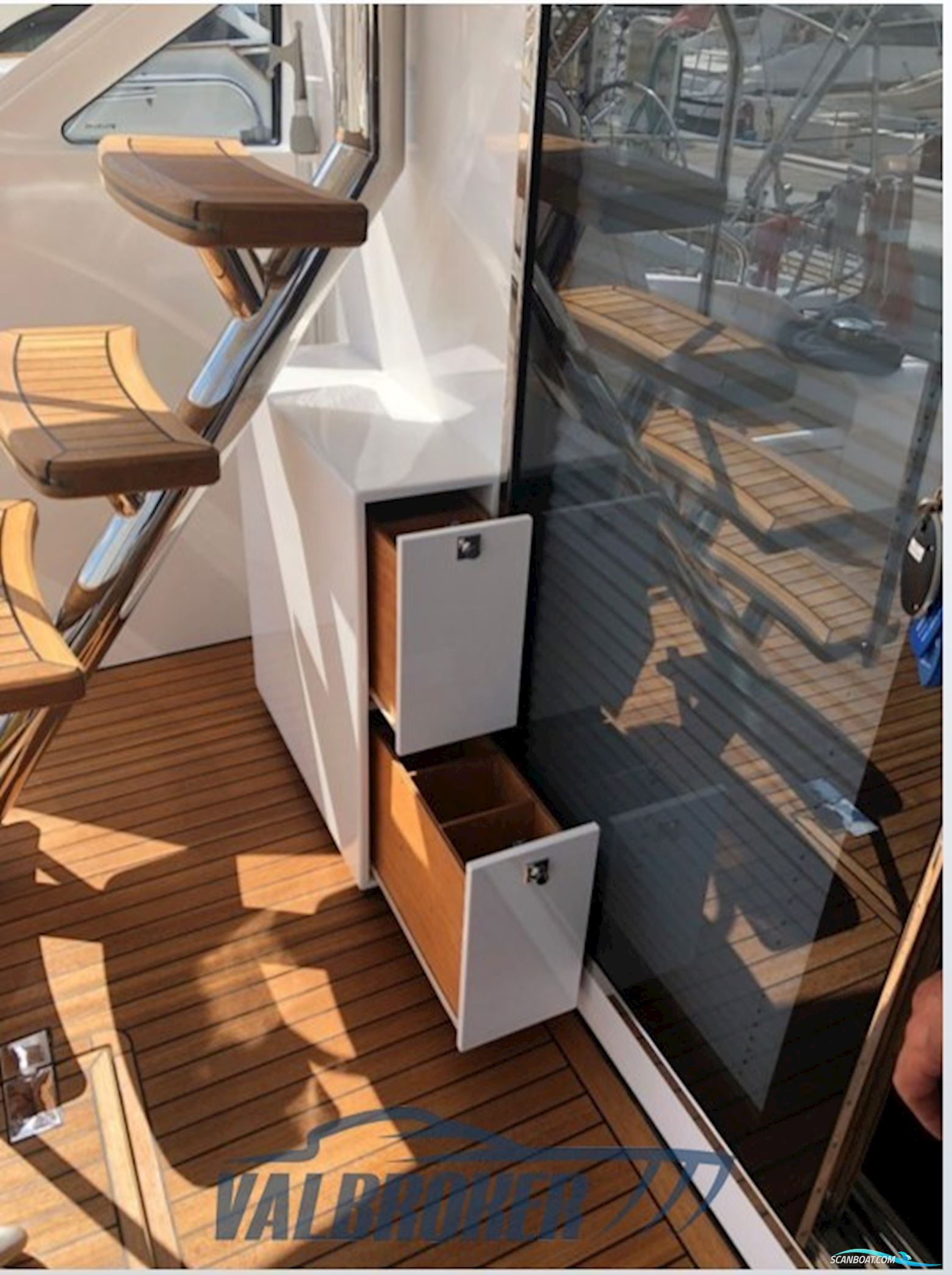 Fairline SQUADRON 48