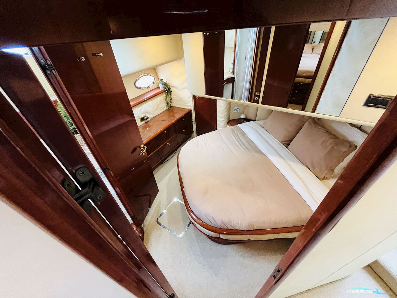 Fairline Squadron 52