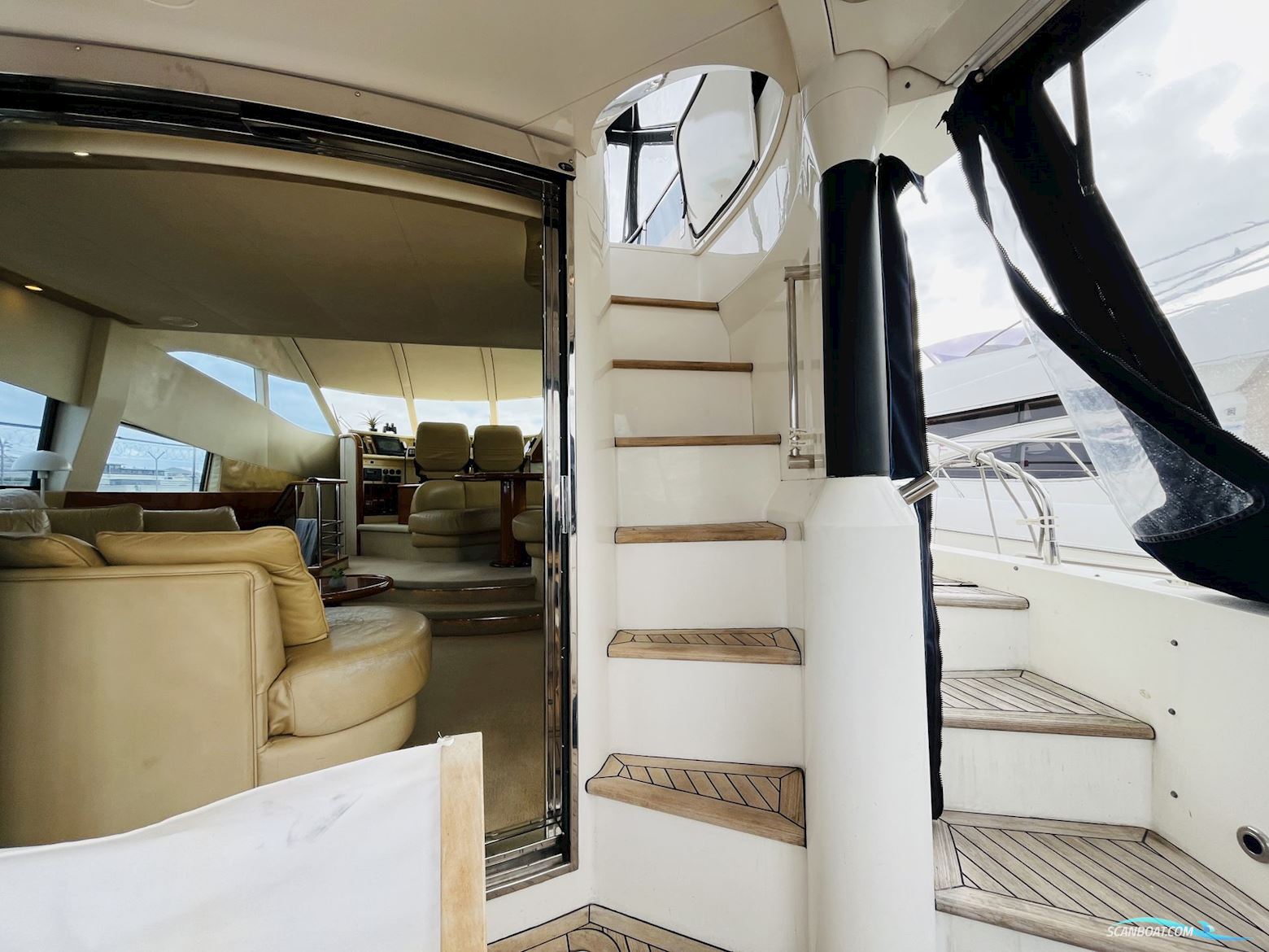 Fairline Squadron 52