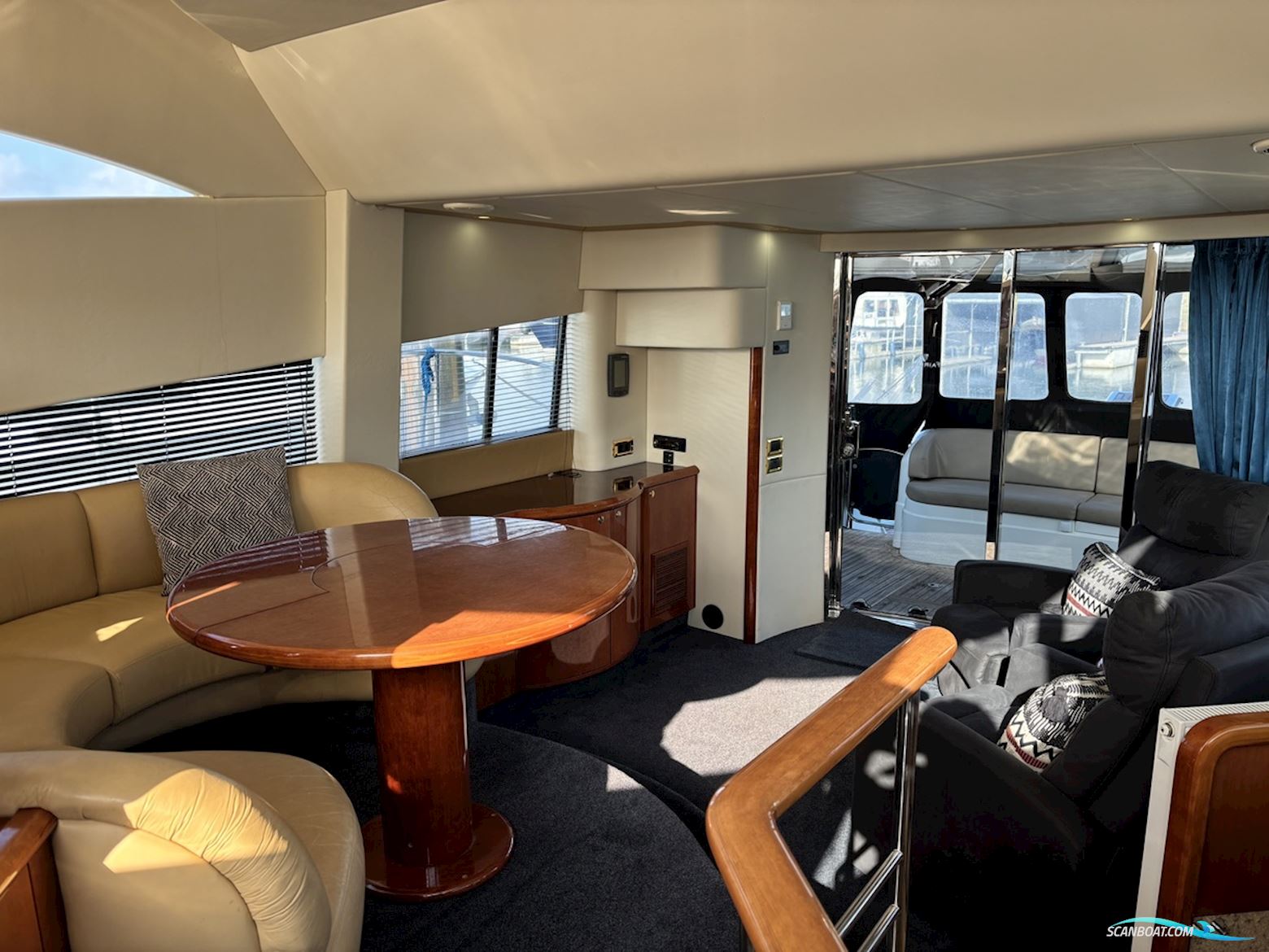 Fairline Squadron 52