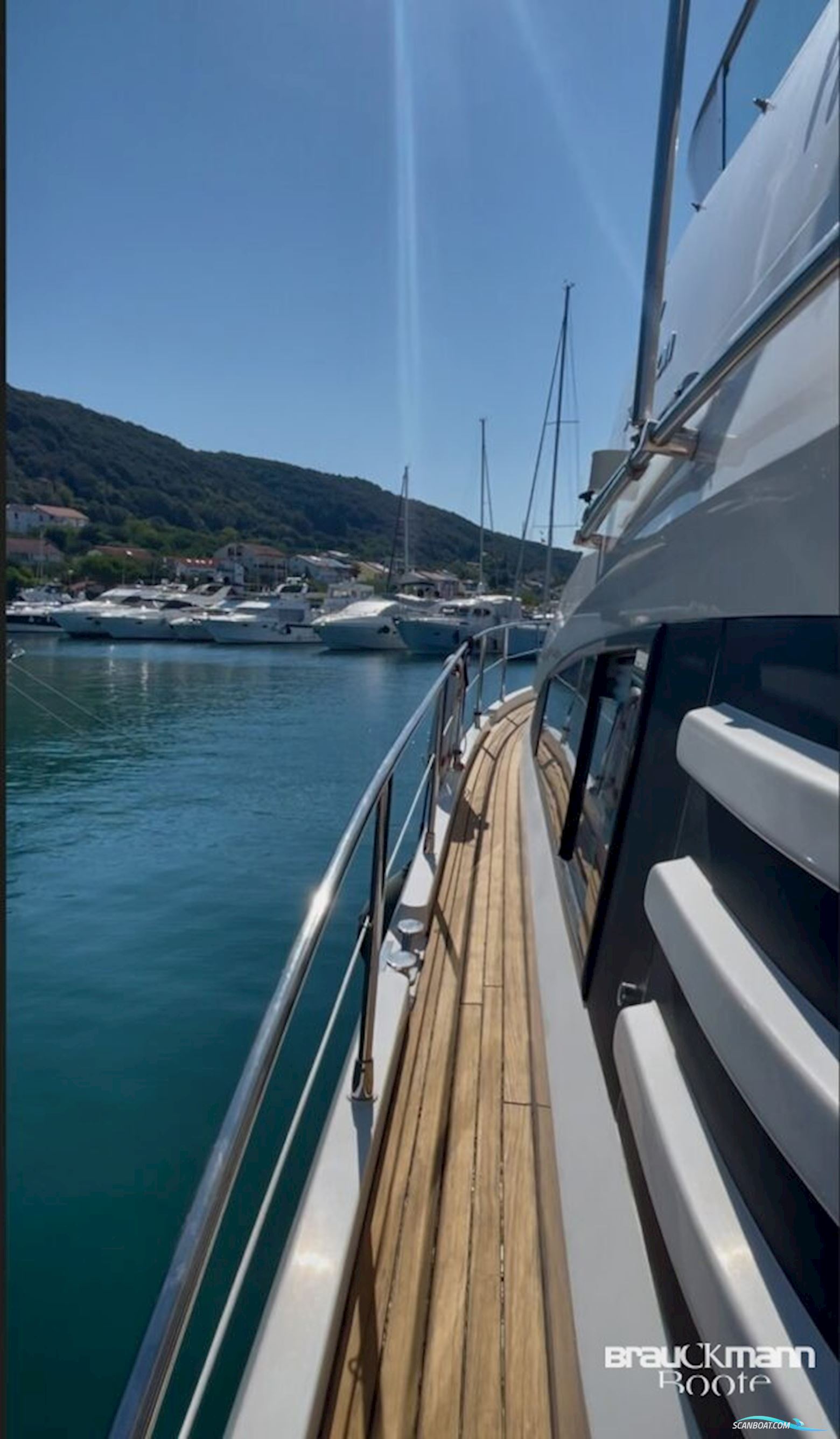 Fairline Squadron 52