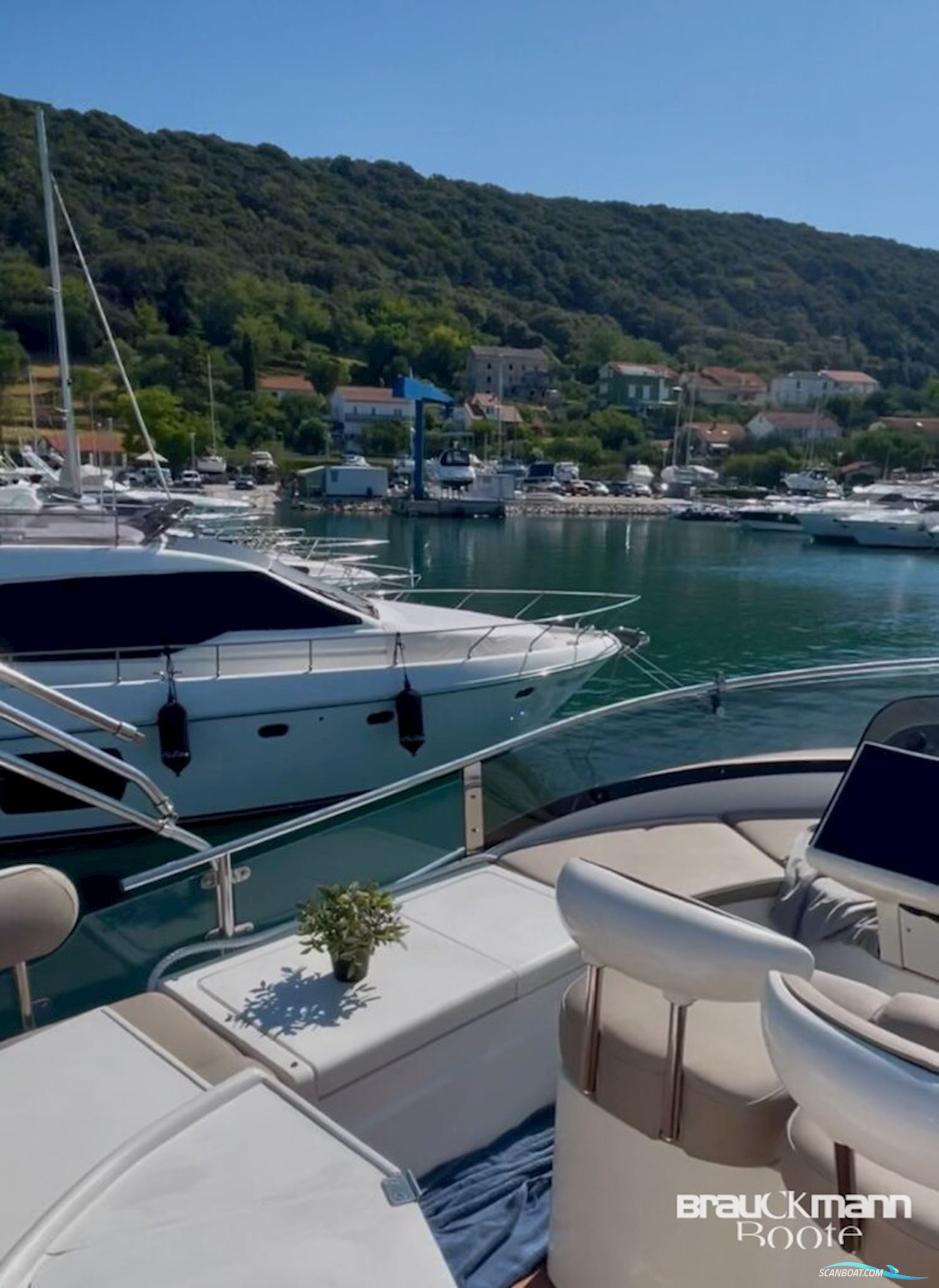 Fairline Squadron 52