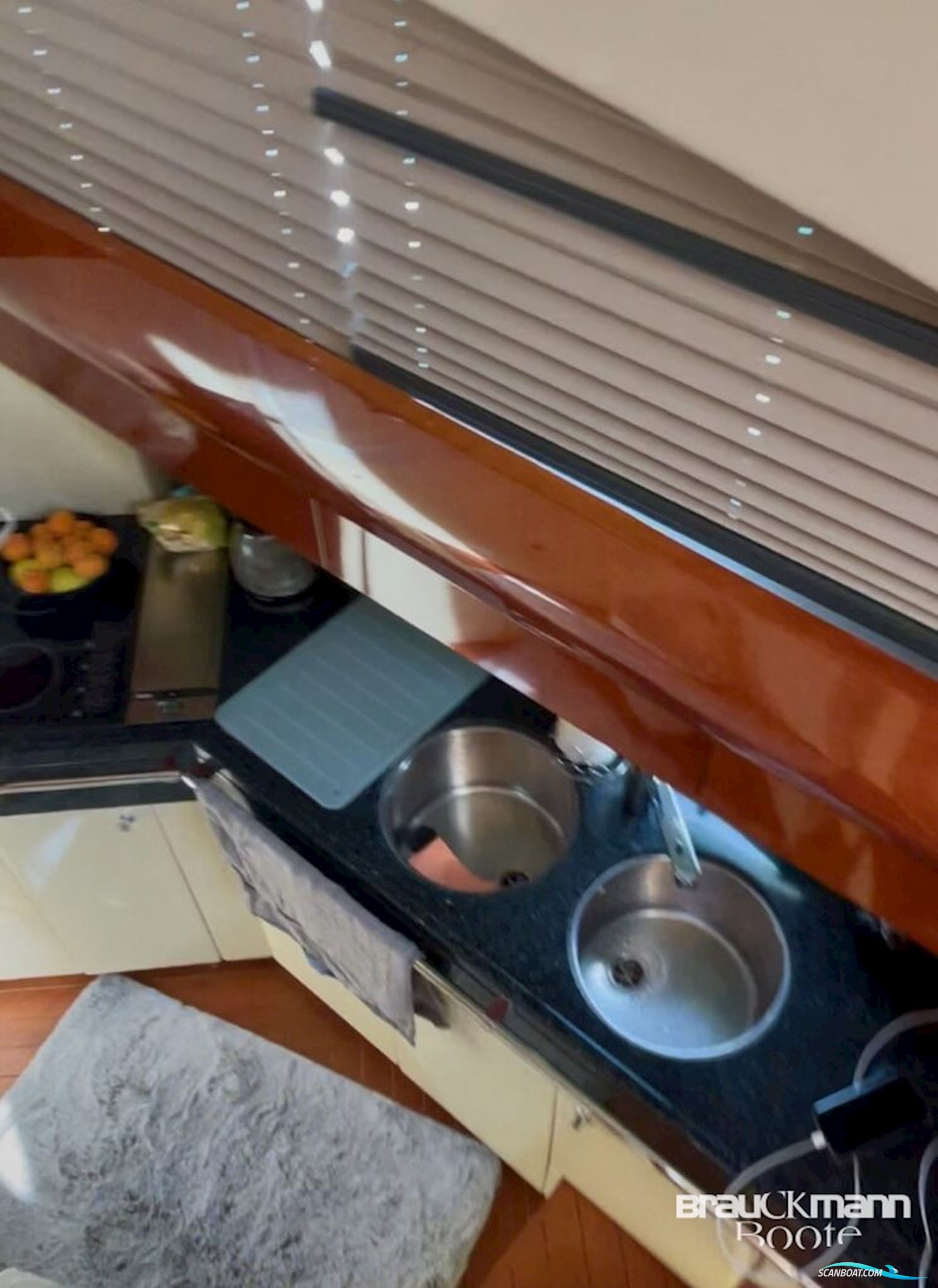 Fairline Squadron 52