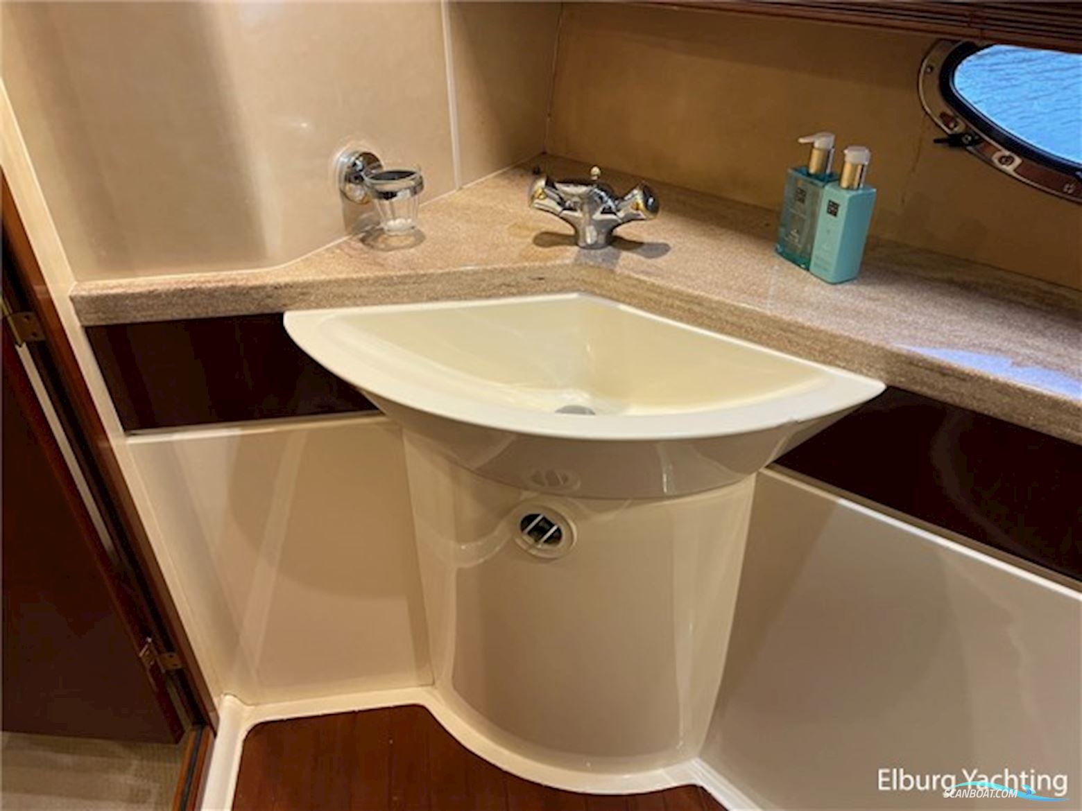 Fairline Squadron 55