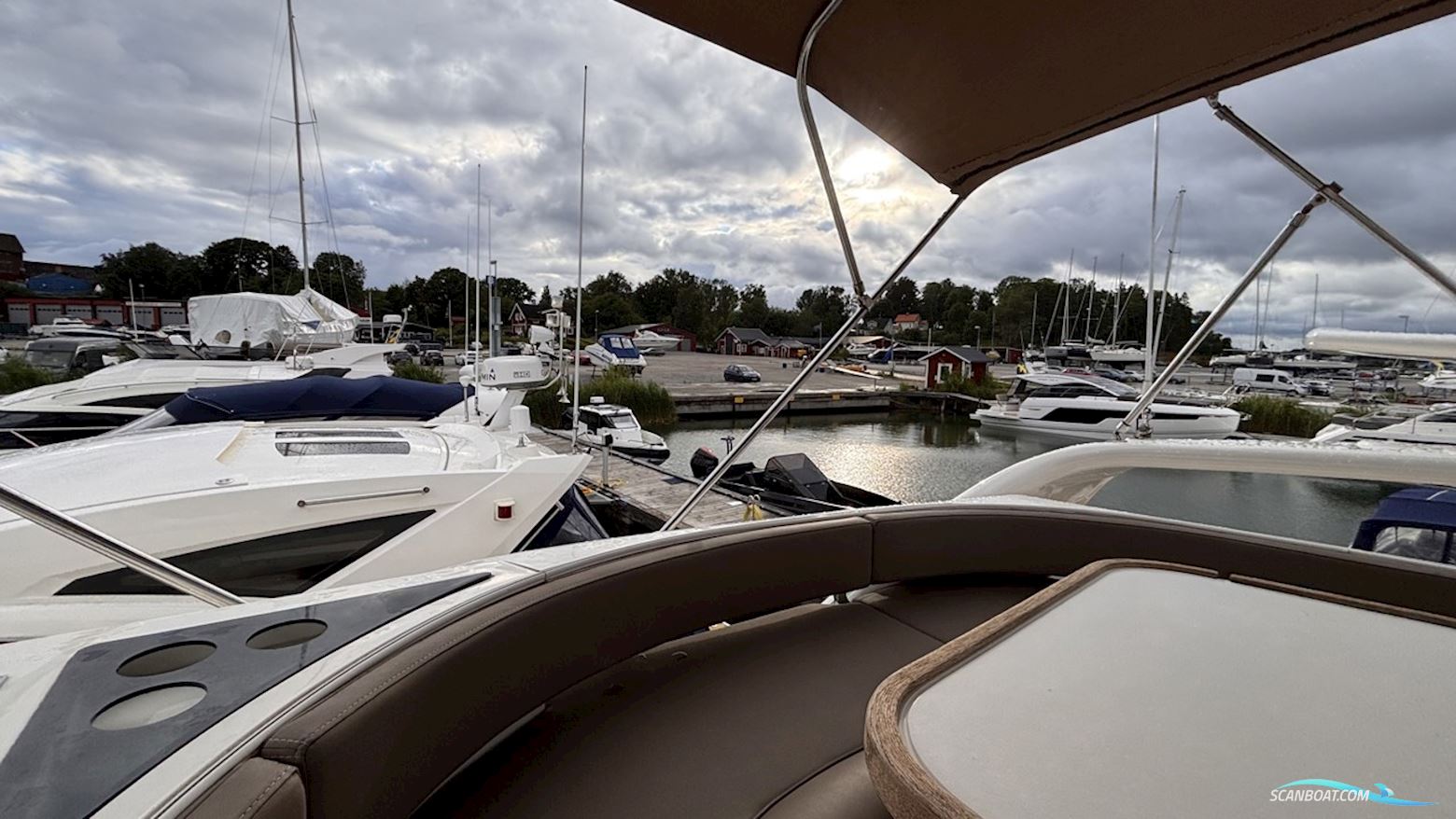 Fairline Squadron 55