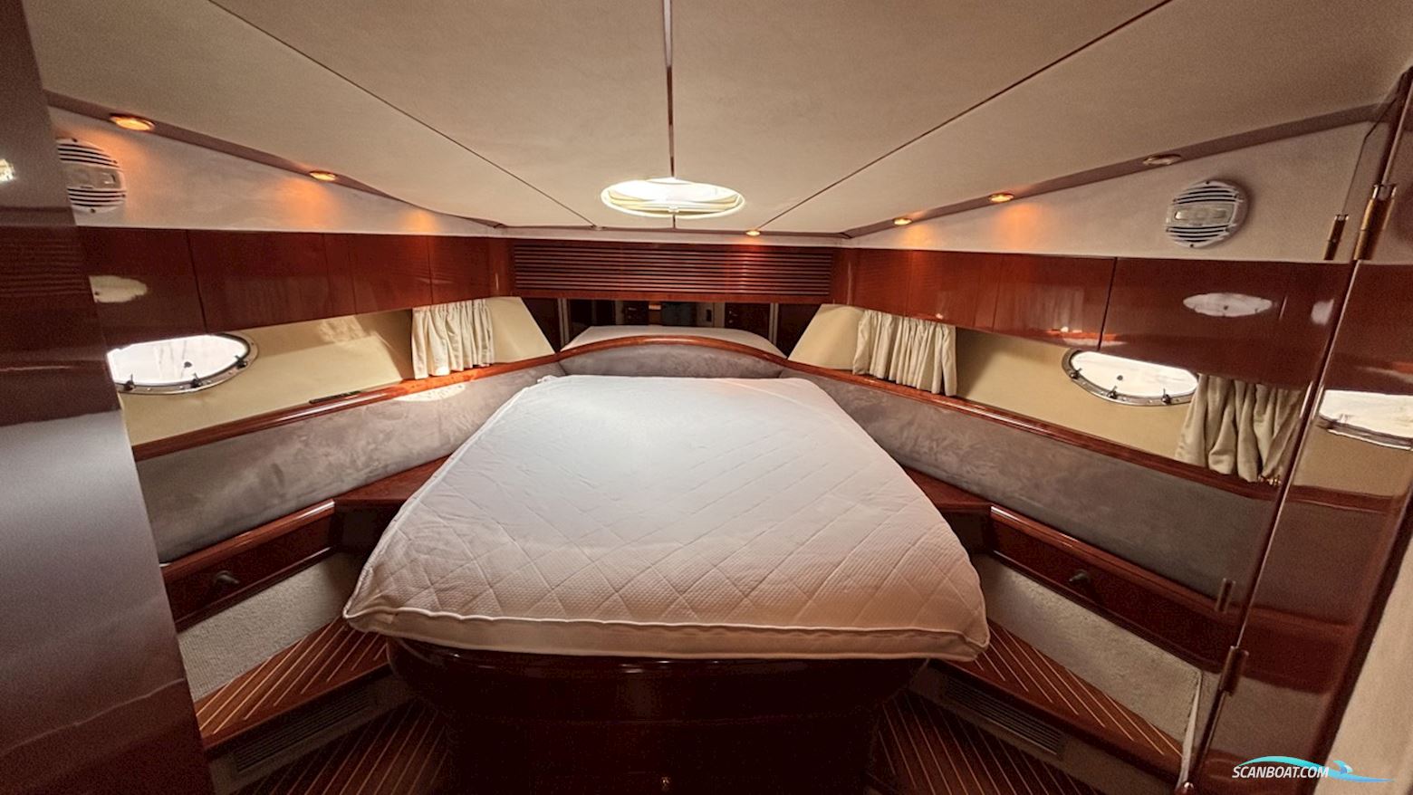 Fairline Squadron 55