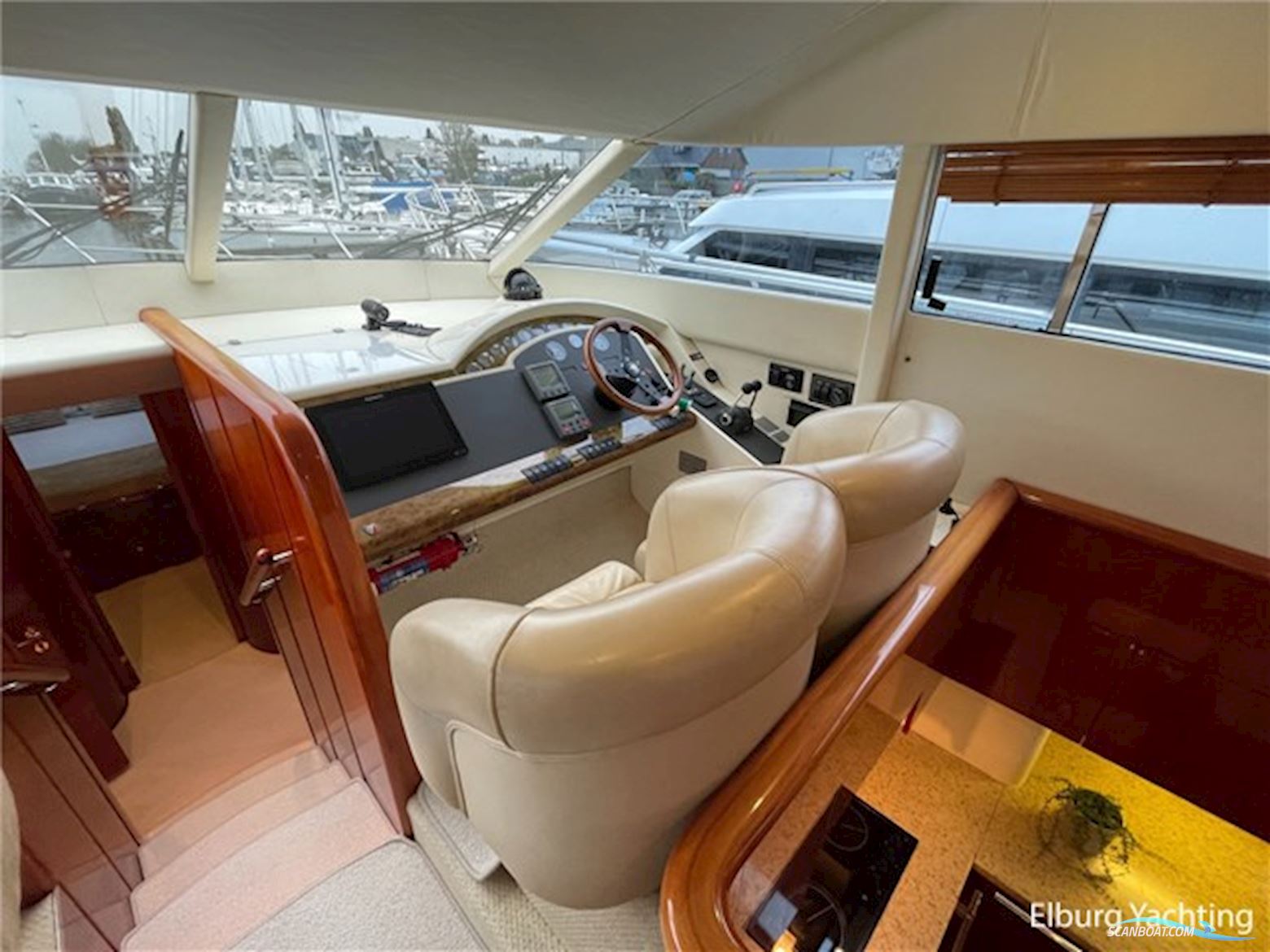 Fairline Squadron 55