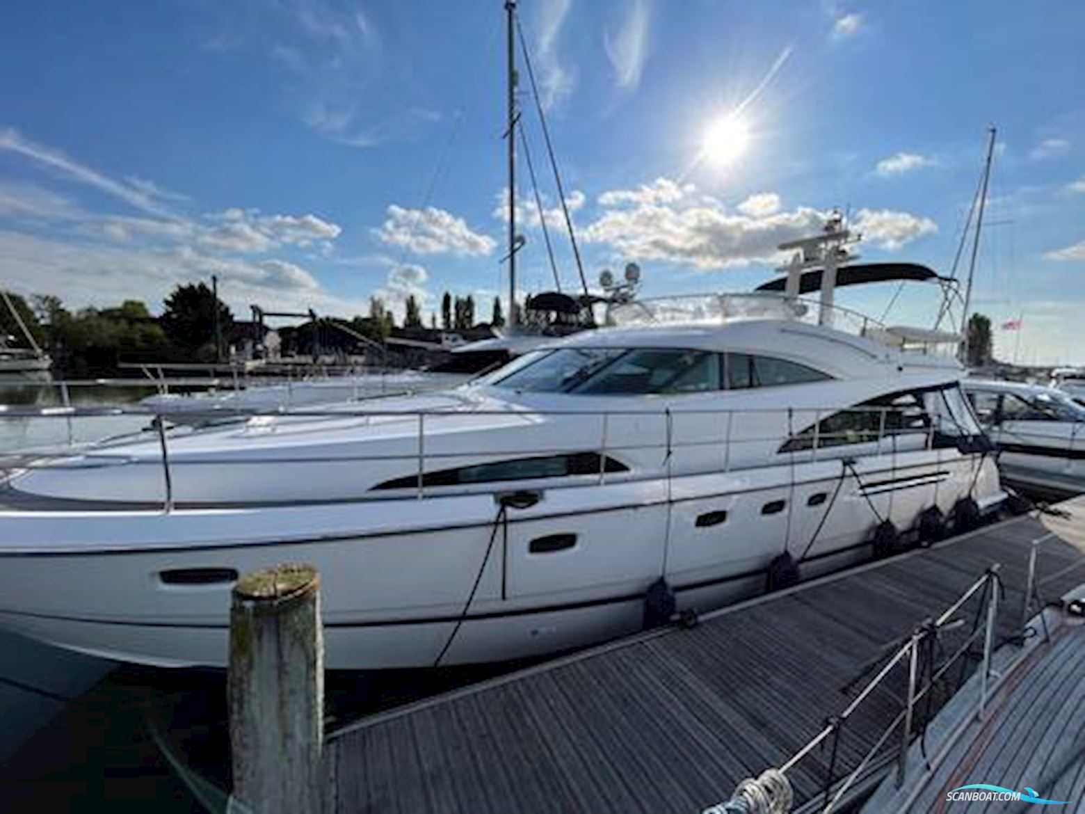 Fairline Squadron 58 Motorbåd 2005, med Volvo Penta D12-715 motor, England
