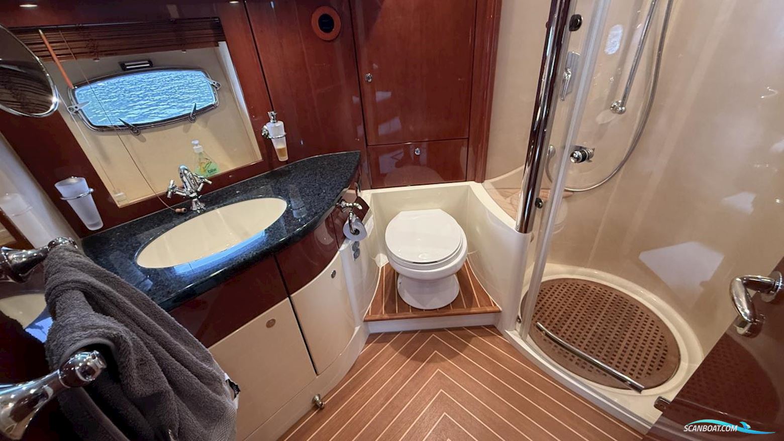 Fairline SQUADRON 58