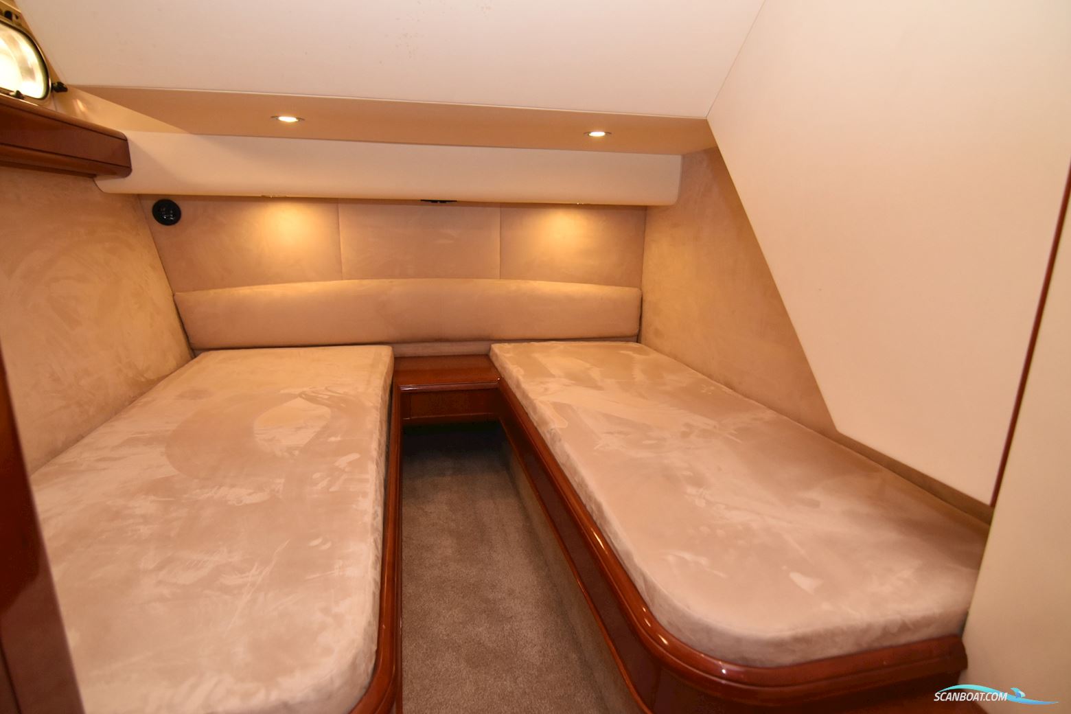 Fairline Squadron 59