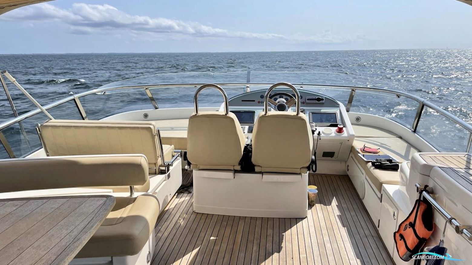 Fairline SQUADRON 68