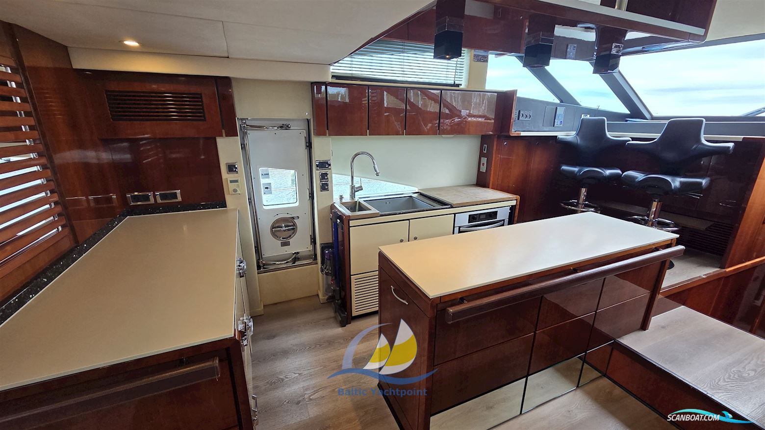 Fairline Squadron 68
