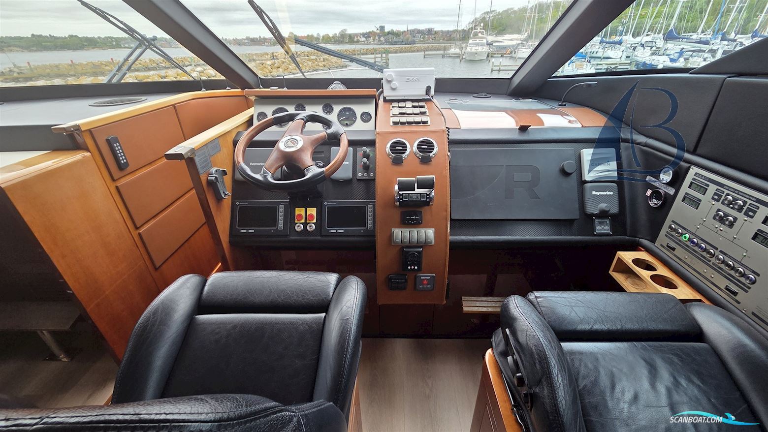 Fairline Squadron 68