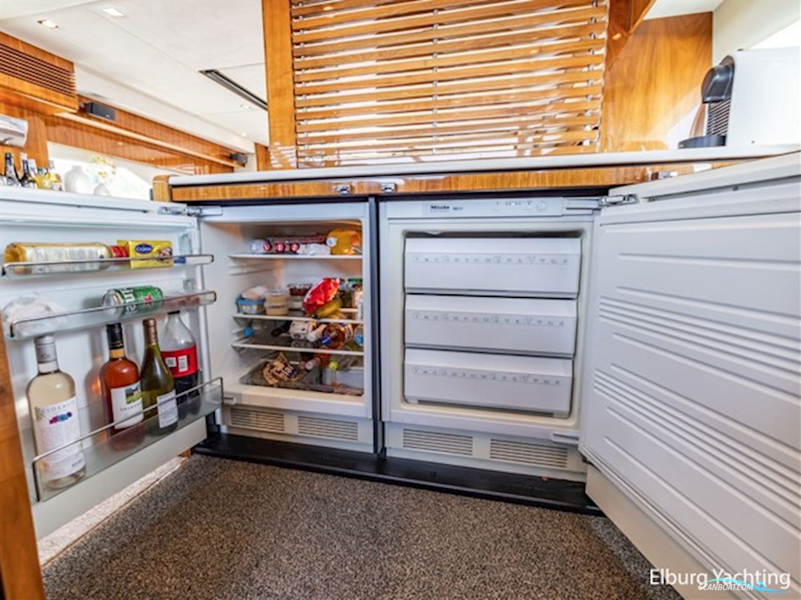 Fairline Squadron 70 