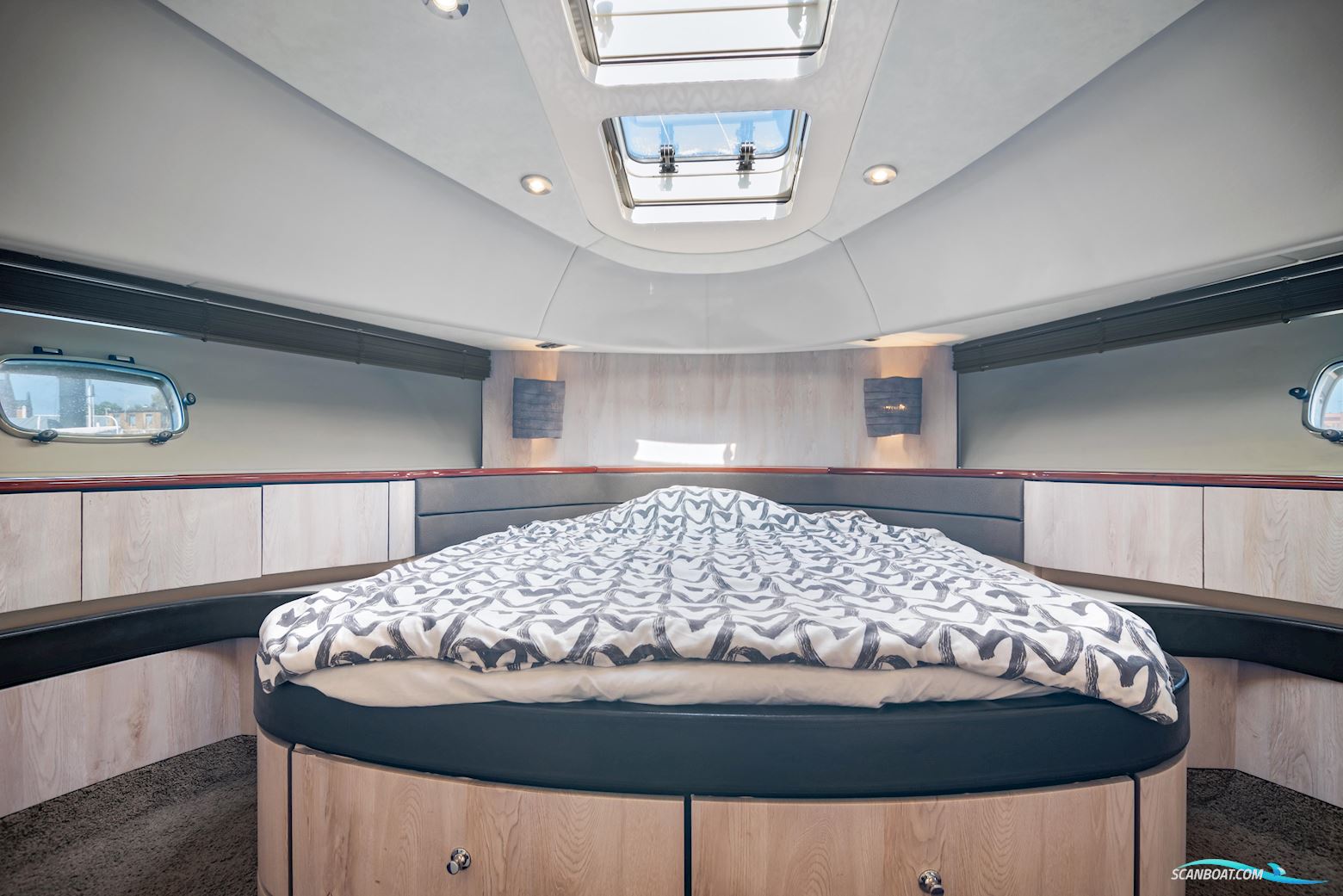 Fairline Squadron 74